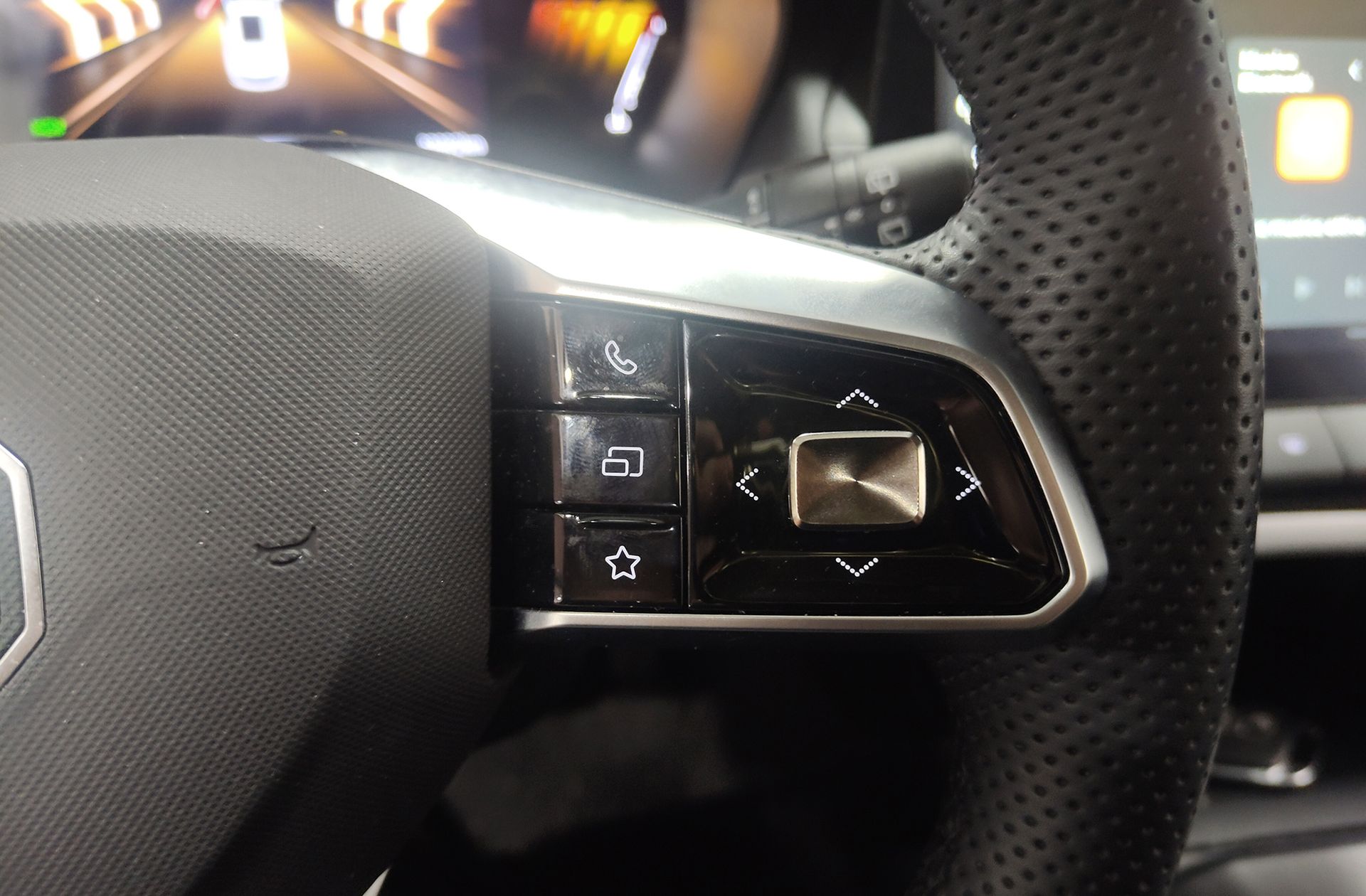 MG ZS 1.5 Hybrid+ Luxury - foto 27