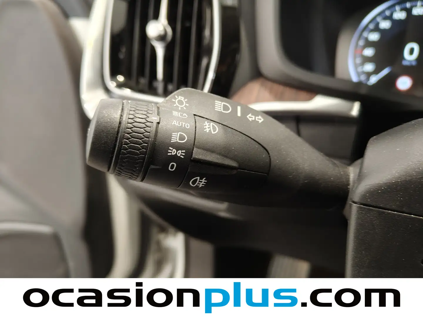 Foto Volvo V60 Cross Country Volvo V60 Cross Country D4 Pro Auto (190 CV)