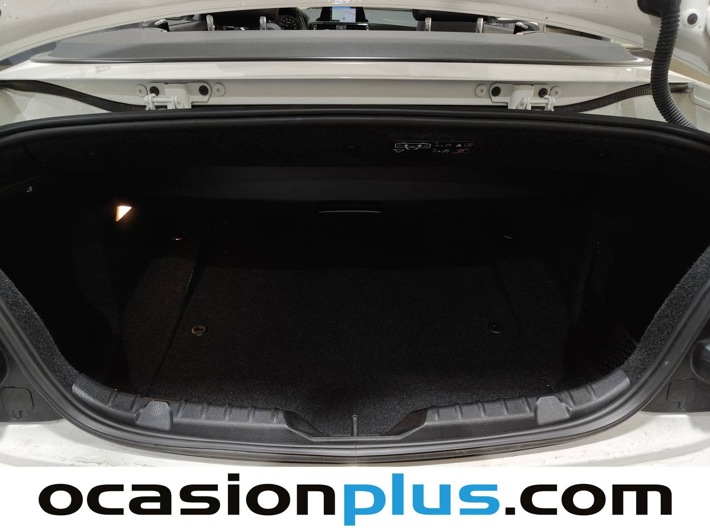 Fotos maletero BMW Serie 2 BMW Serie 2 220i Cabrio (184 CV) Pack M