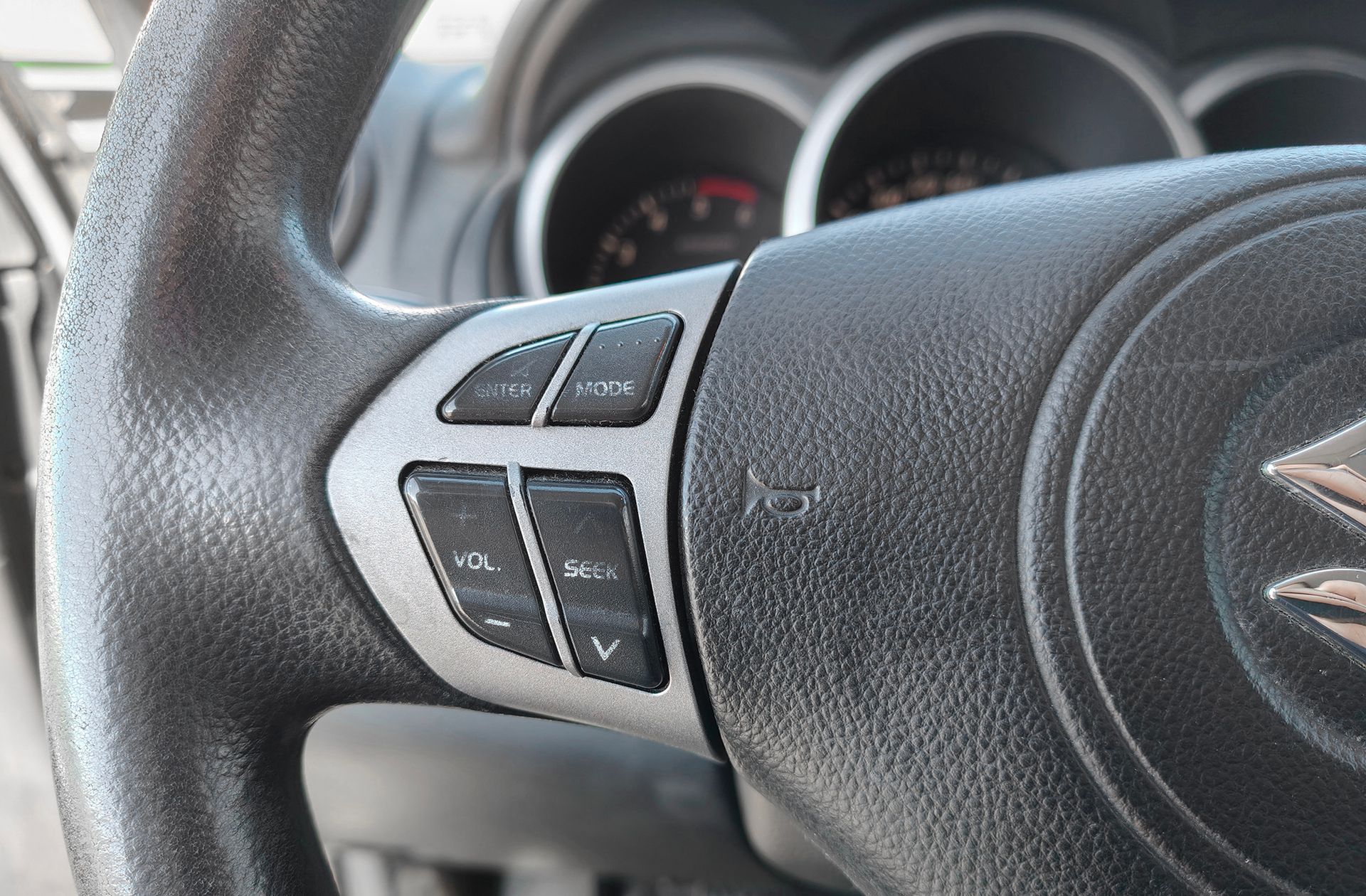 Suzuki Grand Vitara 1.9 Ddis JX-A - foto 22