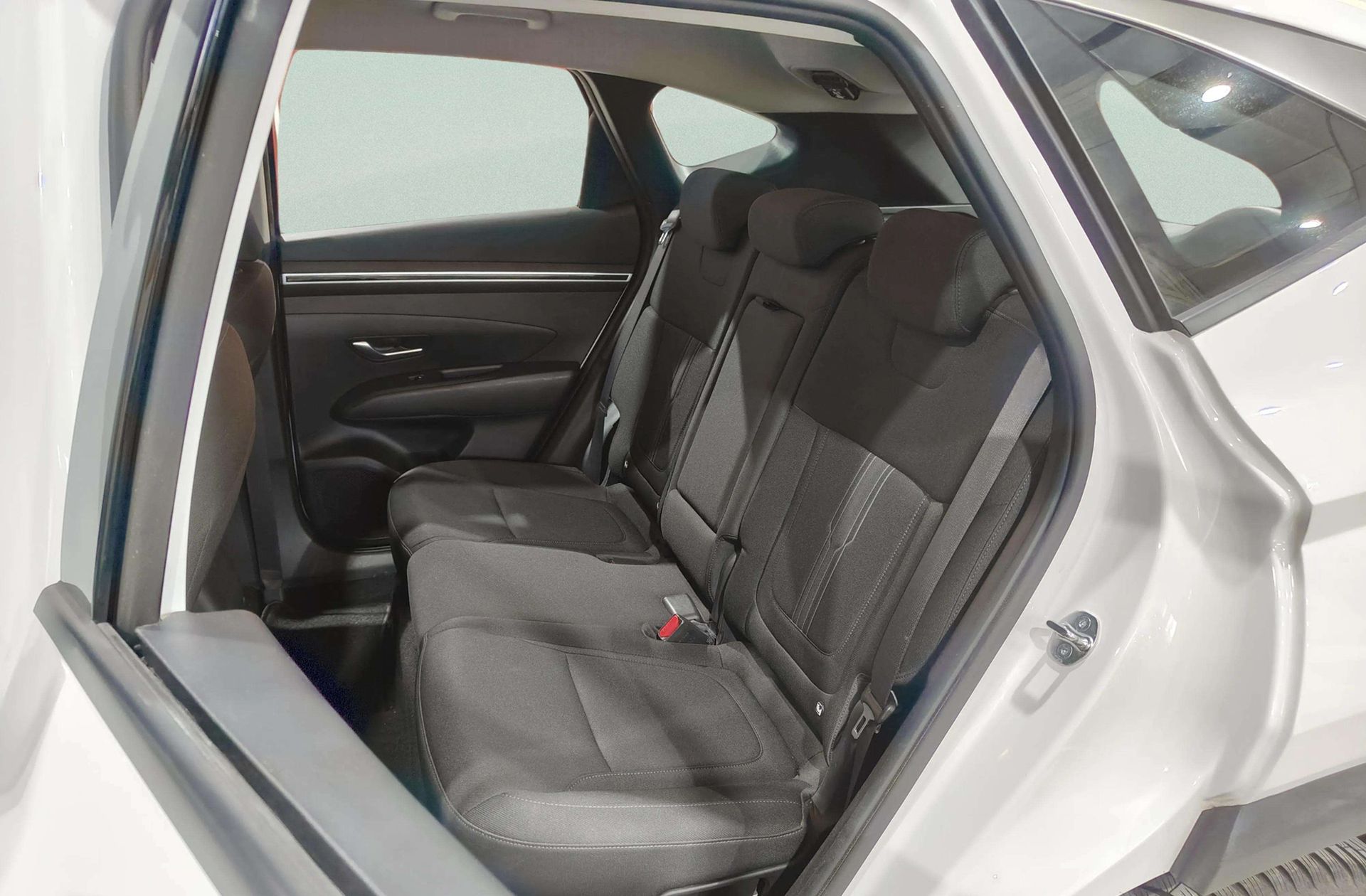 Hyundai Tucson 1.6 CRDi 48V Maxx - foto 11