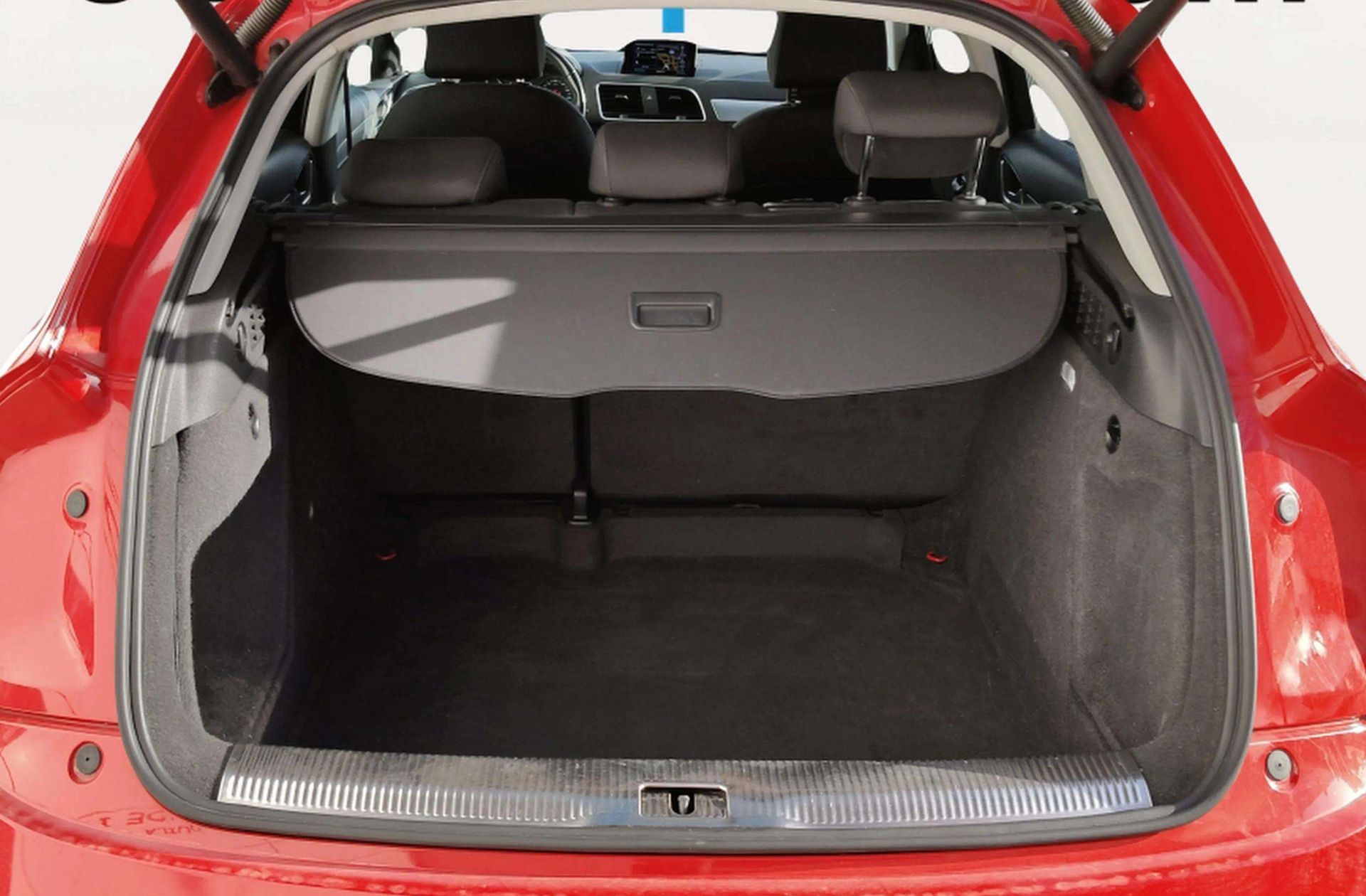 Audi Q3 design edition 2.0 TDI - foto 16
