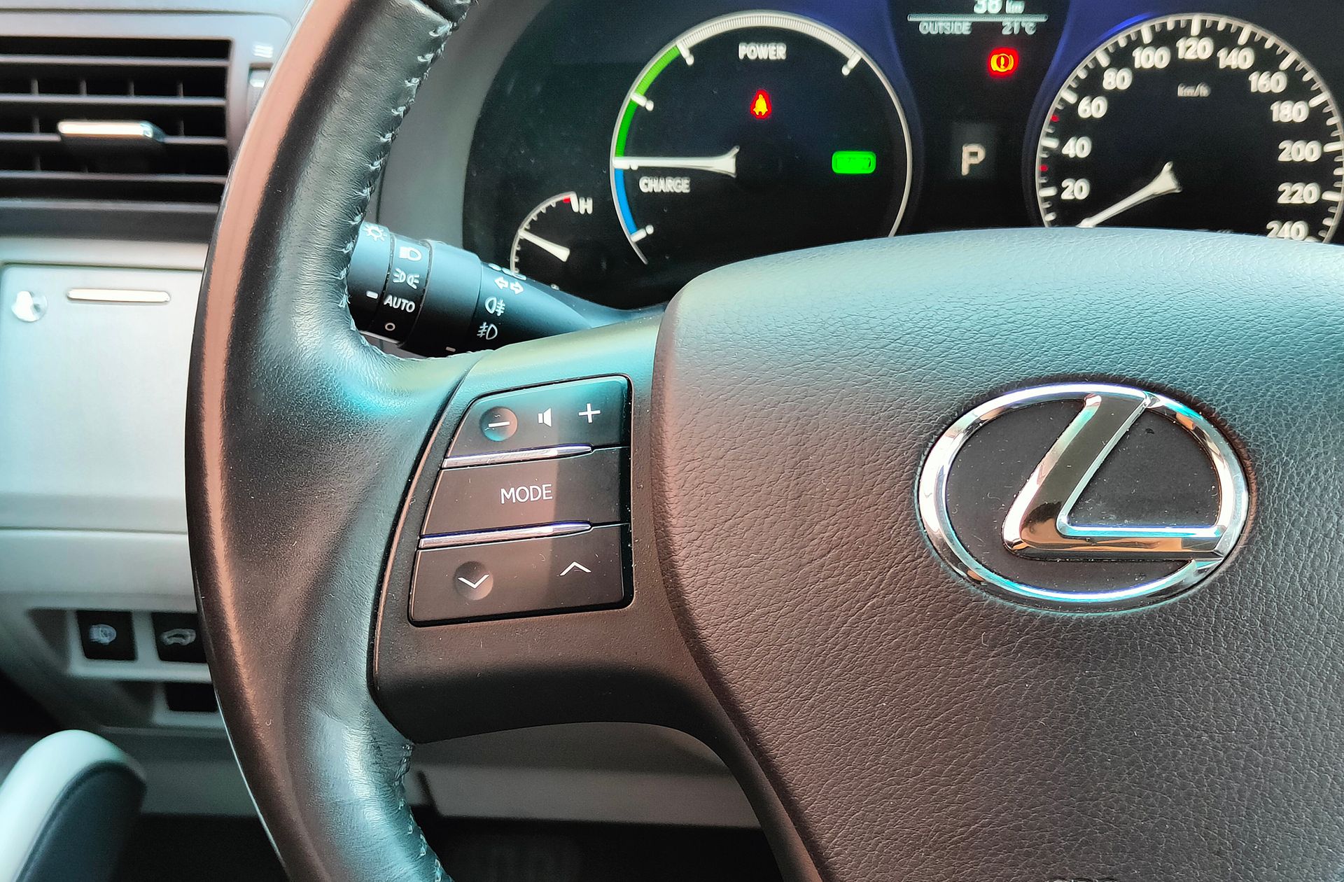 Lexus RX 450h Luxury - foto 26