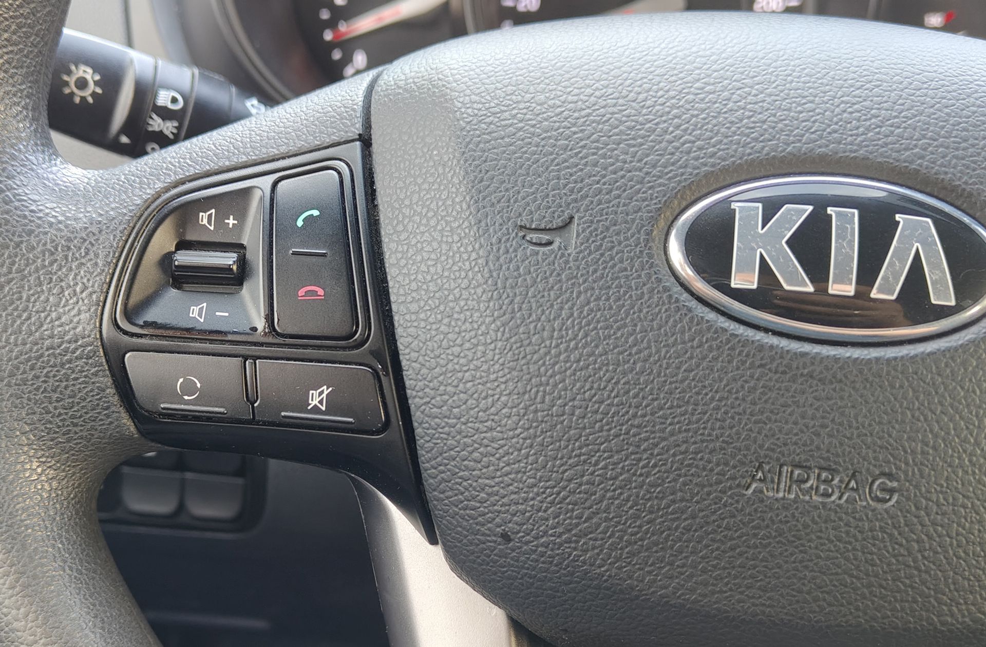 Kia Rio 1.1 CRDi WGT Concept - foto 18
