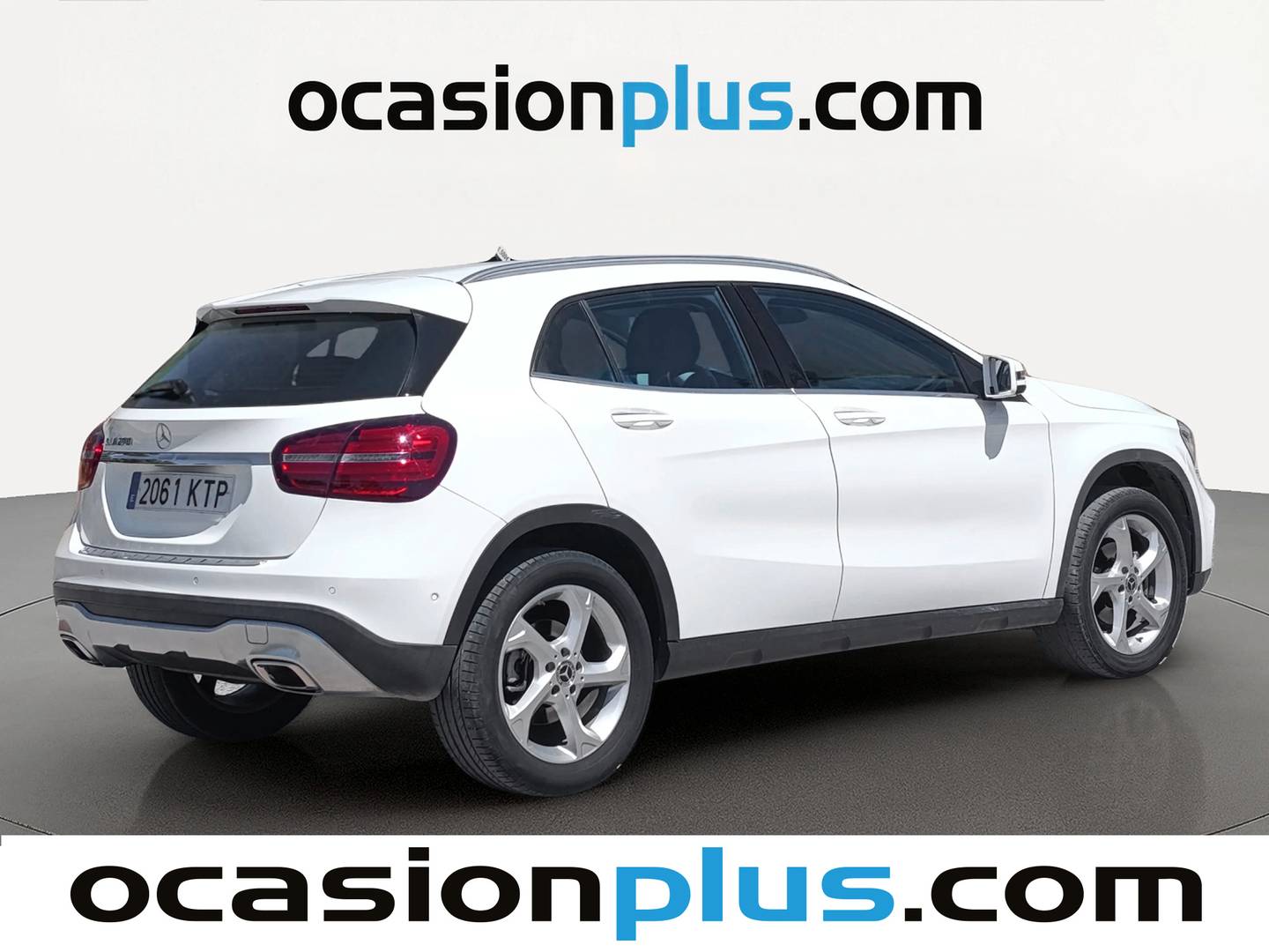 Foto trasera Mercedes GLA Mercedes GLA 200 (156 CV) derecha