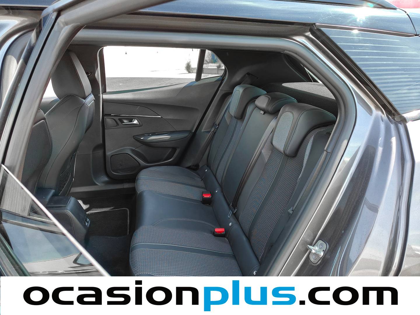Foto asientos traseros Peugeot 2008 Peugeot 2008 BlueHDi 130 S&S GT EAT8 (130 CV)