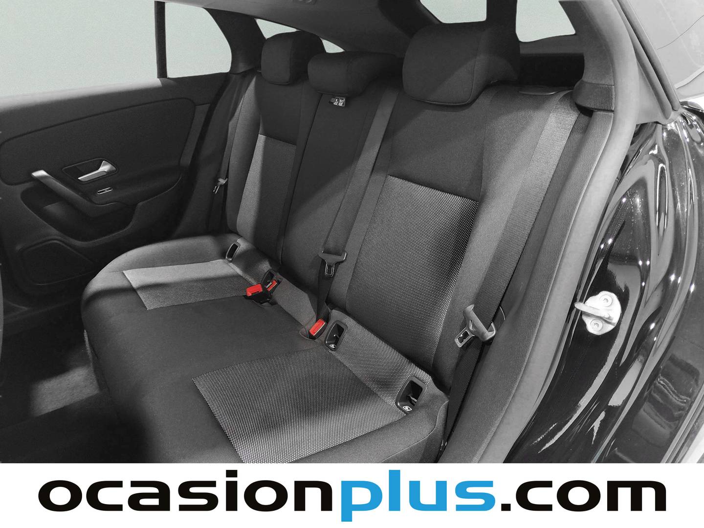 Foto asientos traseros Mercedes CLA Mercedes CLA Shooting Brake 180 (136 CV)