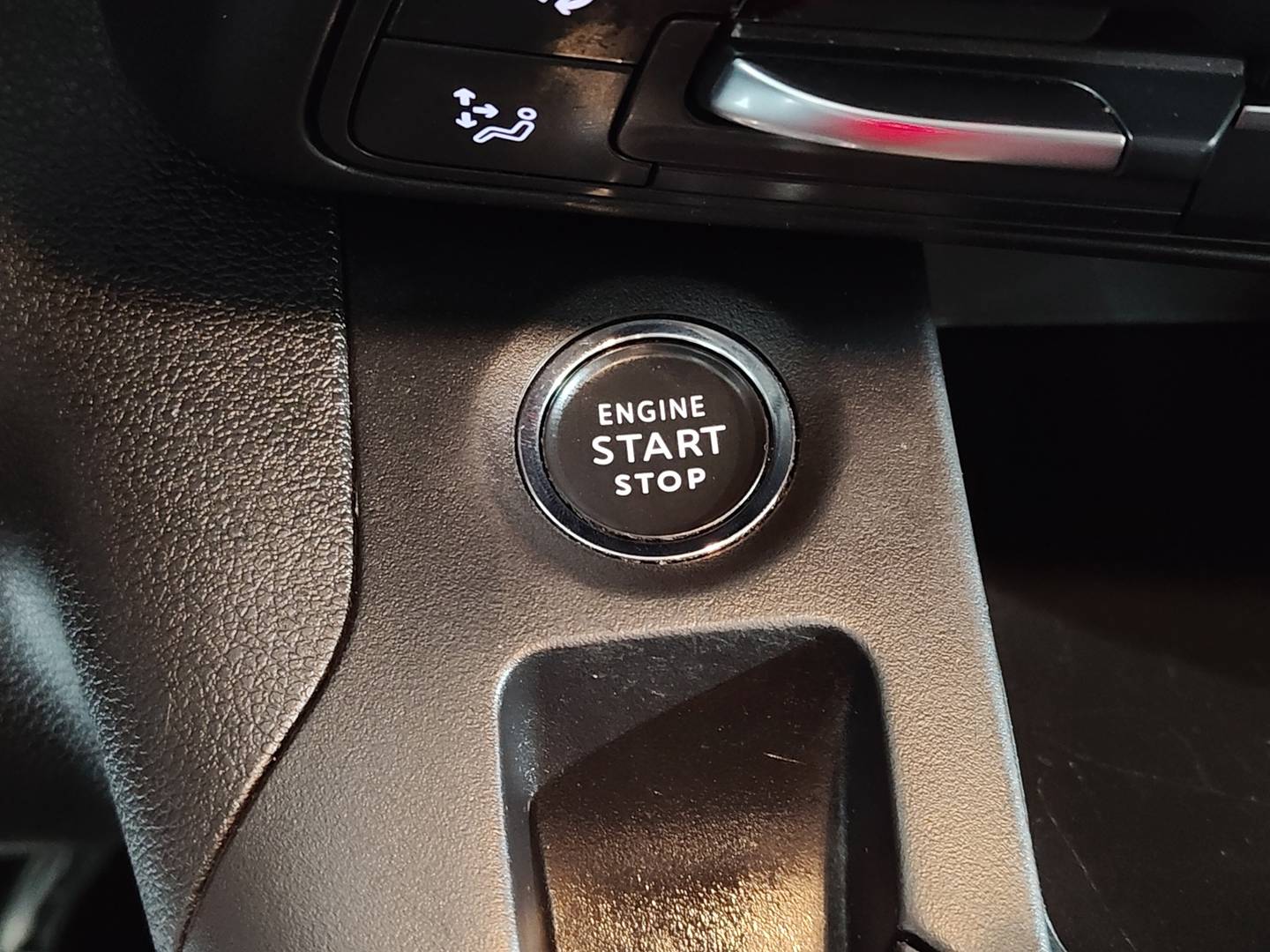 Foto Peugeot Rifter Peugeot Rifter BlueHDi 100 GT Line Standard (100 CV)