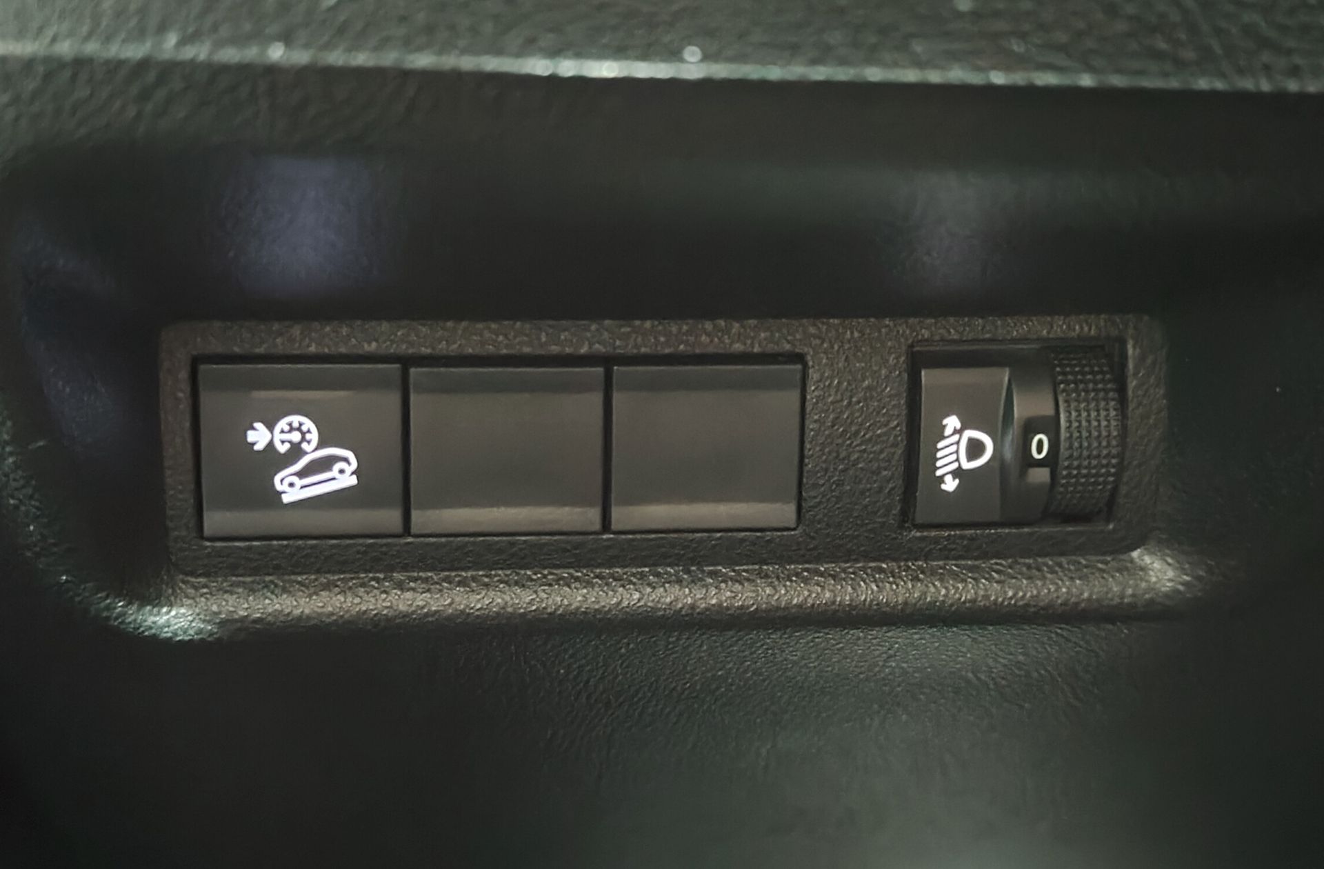 Jeep Avenger 1.2 G Altitude - foto 25
