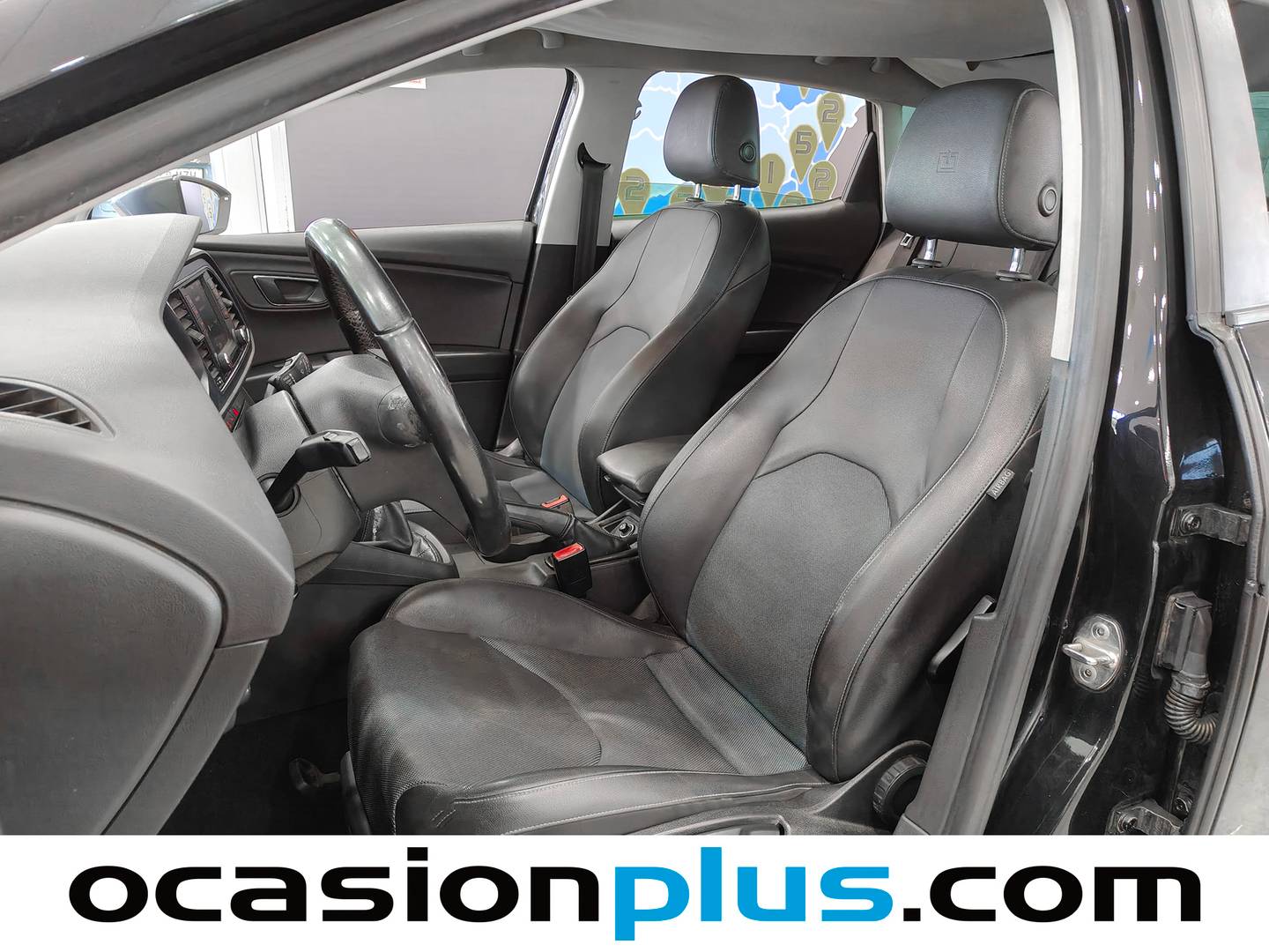 Foto asientos delanteros Seat León Seat León 1.6 TDI S&S Style (110 CV)
