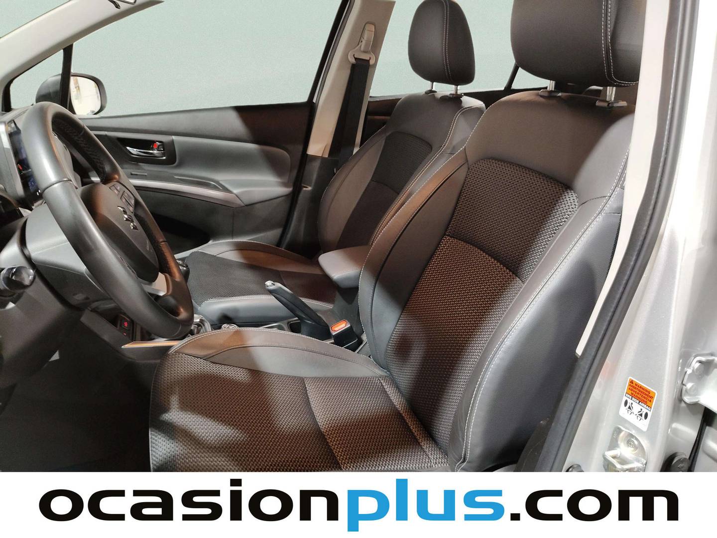 Foto asientos delanteros Suzuki S-Cross Suzuki S-Cross 1.4T Mild Hybrid S3 4WD  (129 CV)
