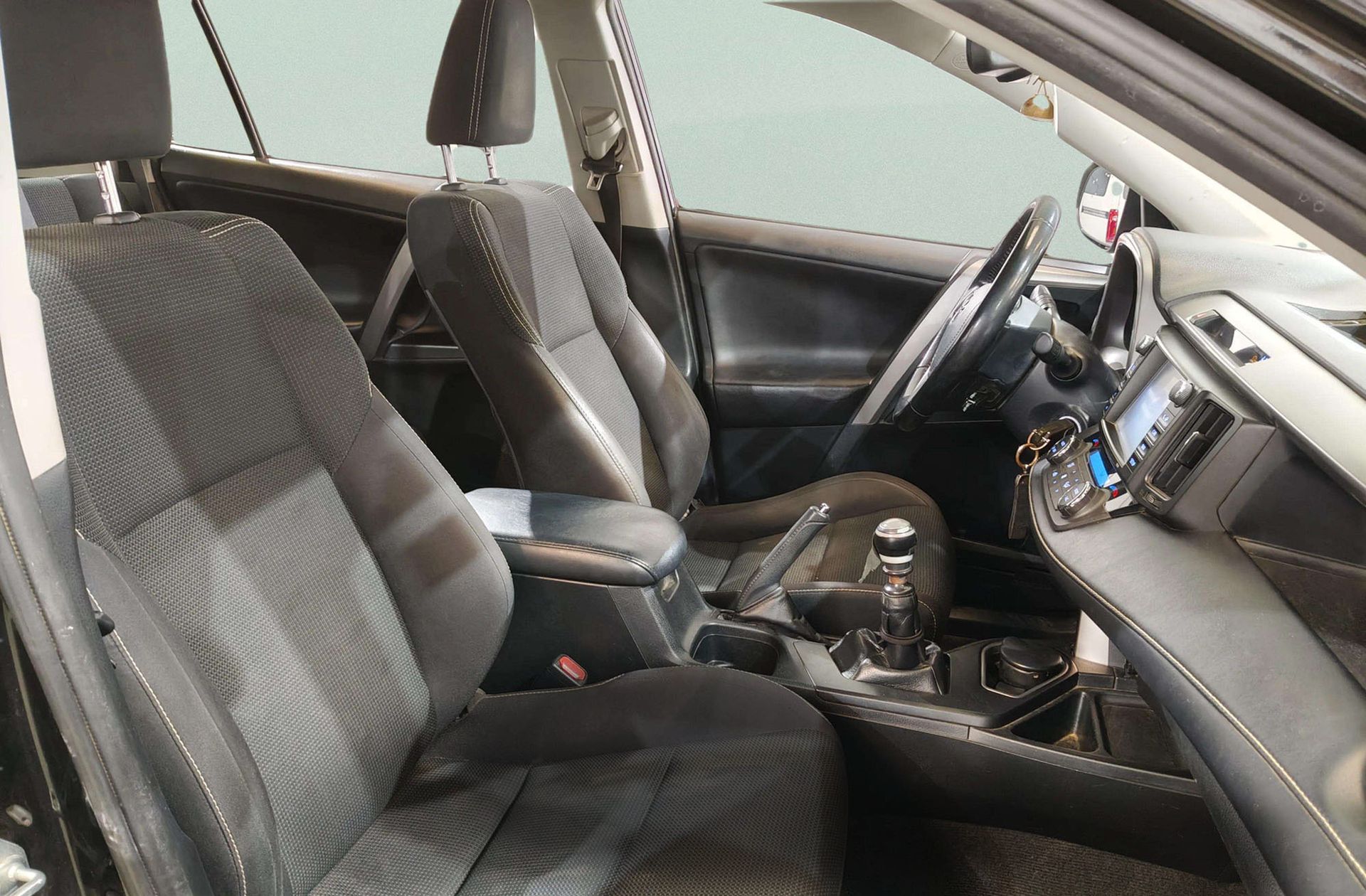 Toyota RAV4 150D 2WD Advance - foto 15