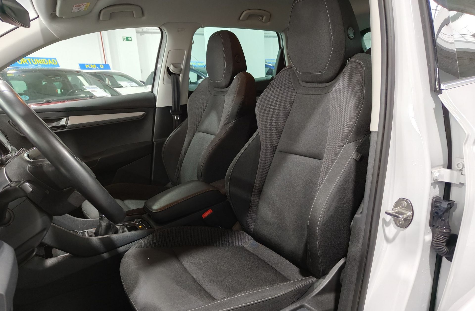 Škoda Karoq 2.0 TDI Selection - foto 12