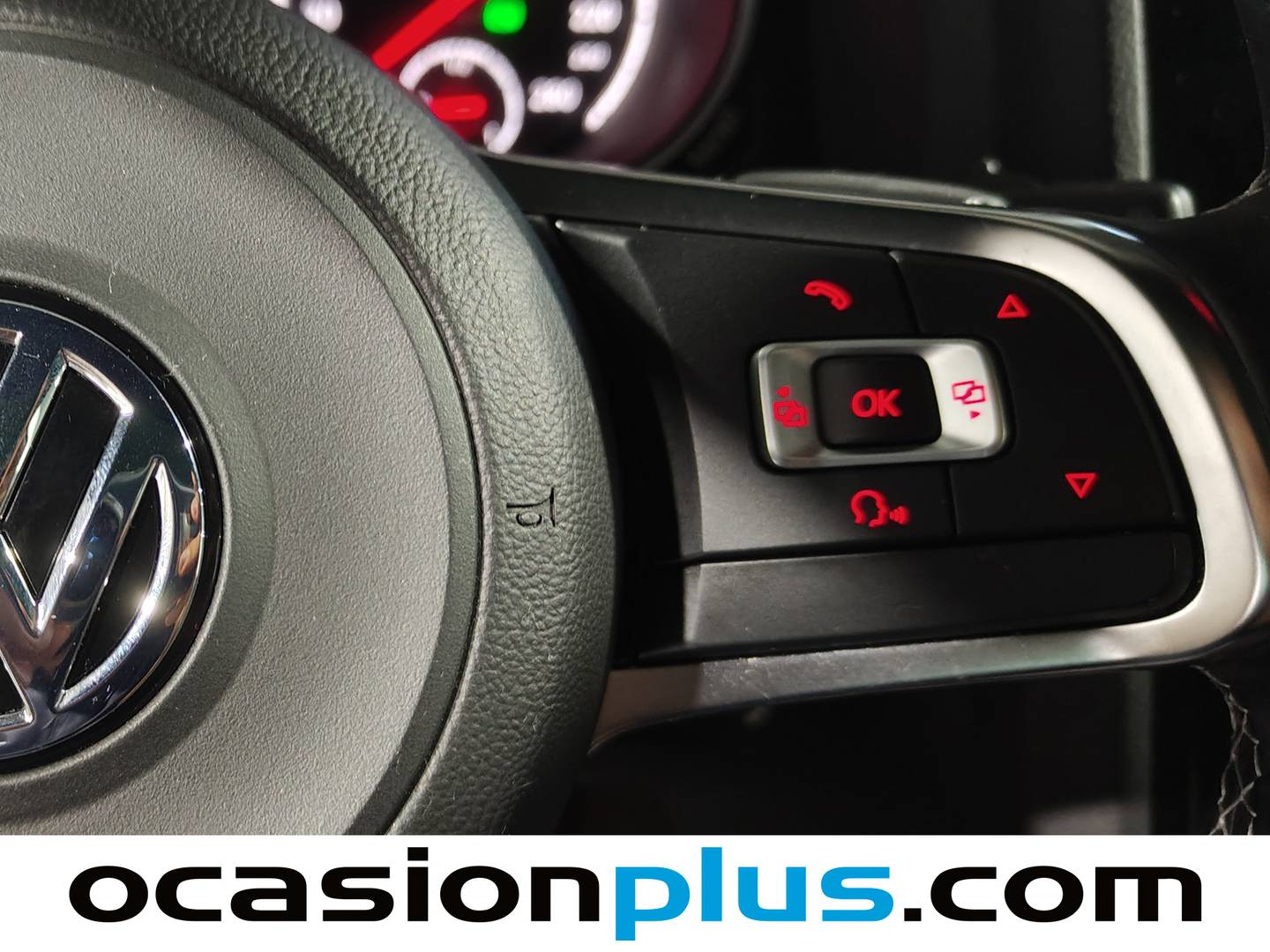 Foto Volkswagen Scirocco Volkswagen Scirocco R-Line 2.0 TDI BMT (150 CV) DSG