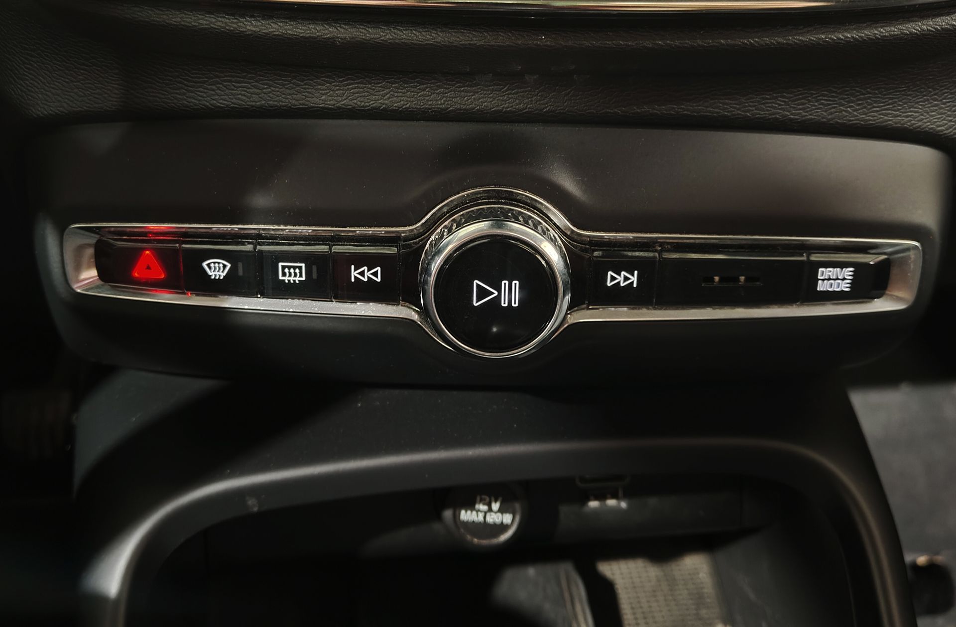 Volvo XC40 T3 Business Plus - foto 33