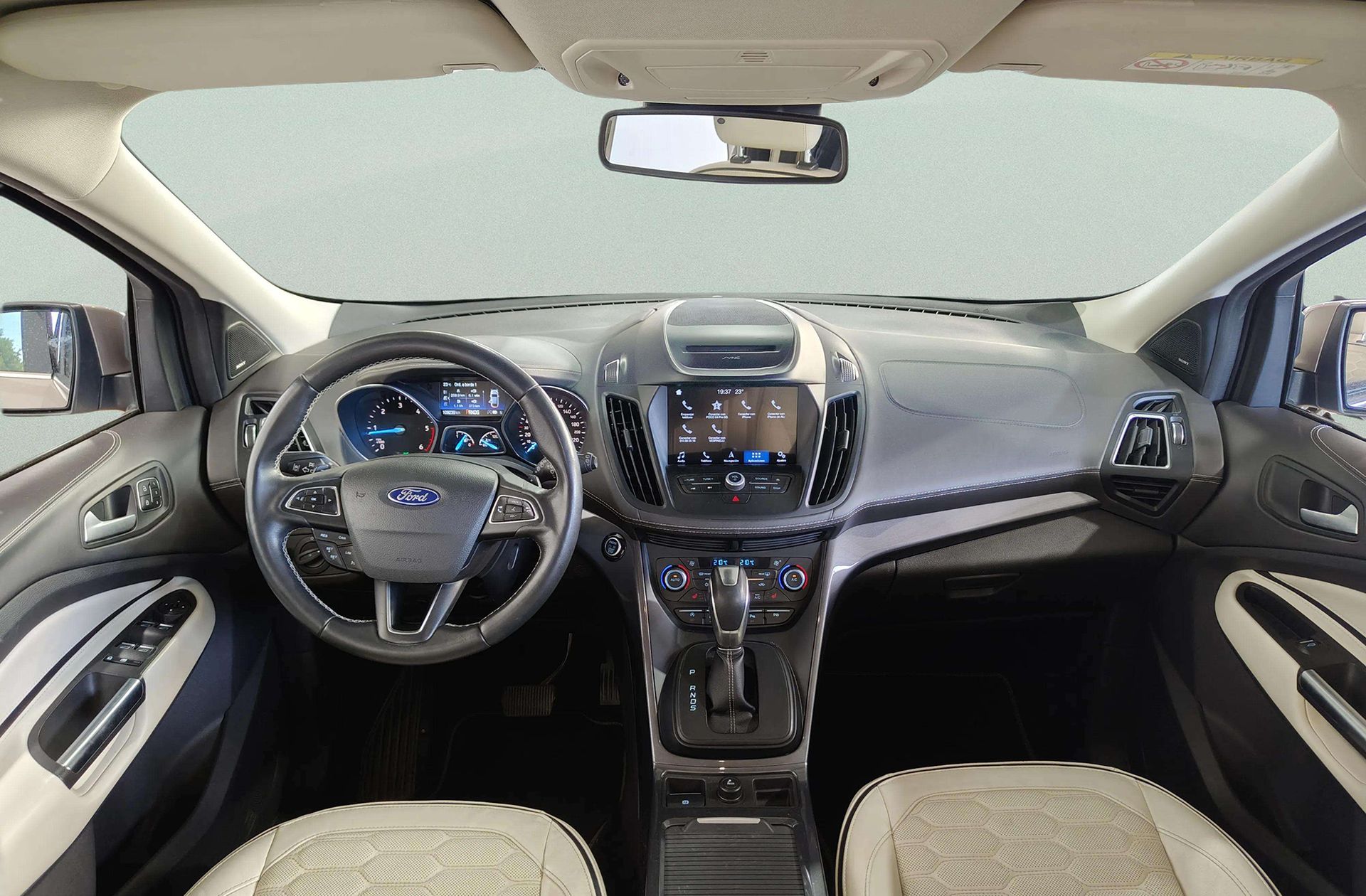 Ford Kuga 2.0 TDCi Vignale 4x4 Powershift - foto 5