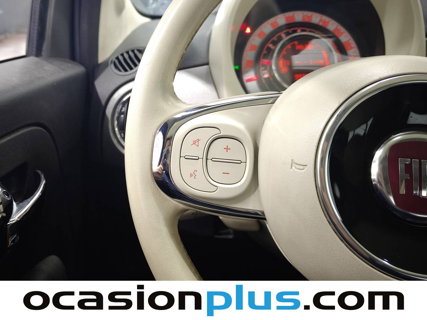 Foto Fiat 500 Fiat 500 1.2 8v Lounge (69 CV)