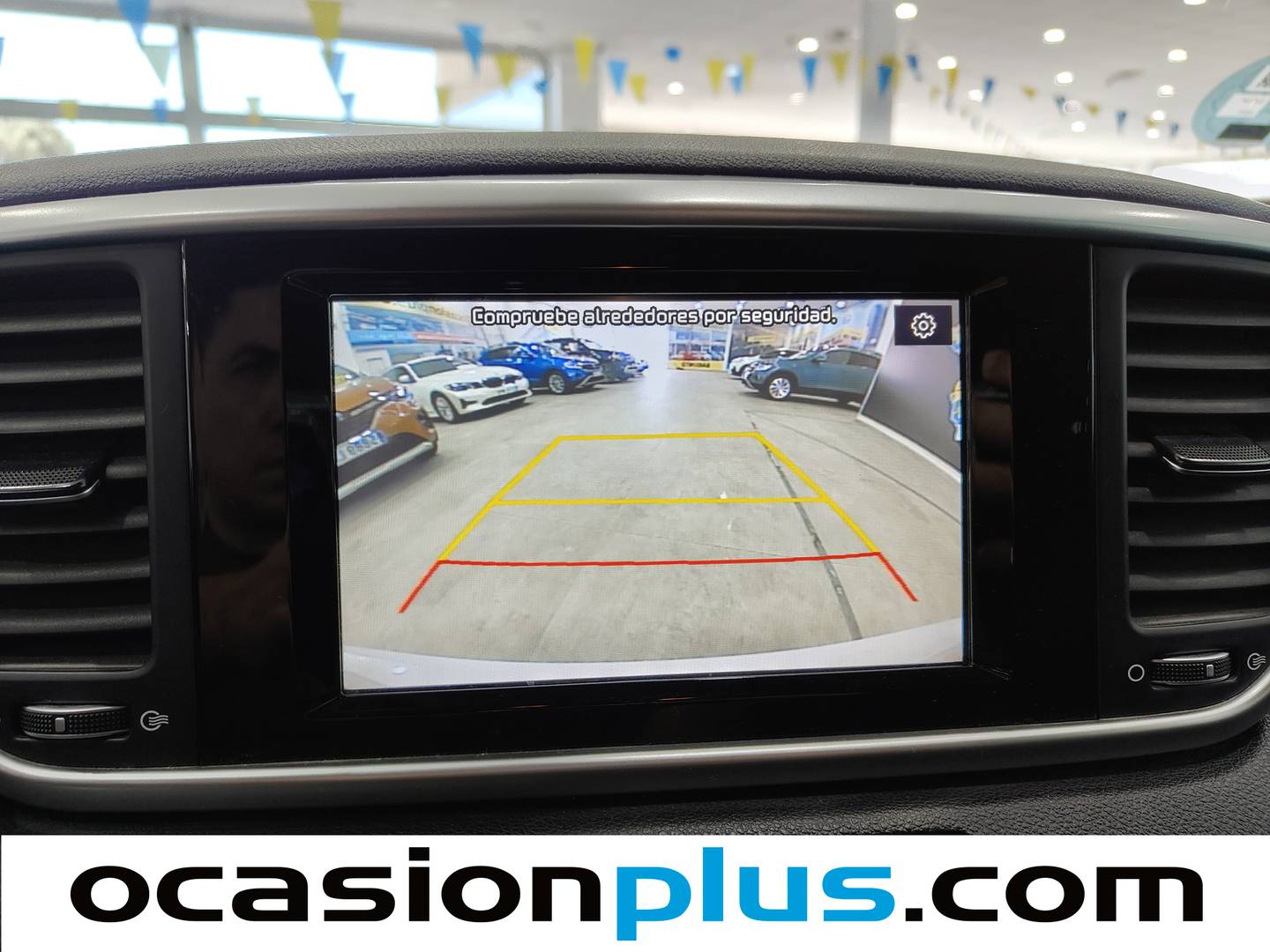 Equipamiento del KIA Sportage KIA Sportage 1.6 CRDi Business 4x2 (136 CV)