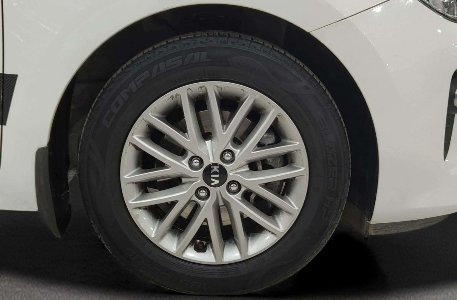 Kia Rio 1.0 T-GDi Drive - foto 32