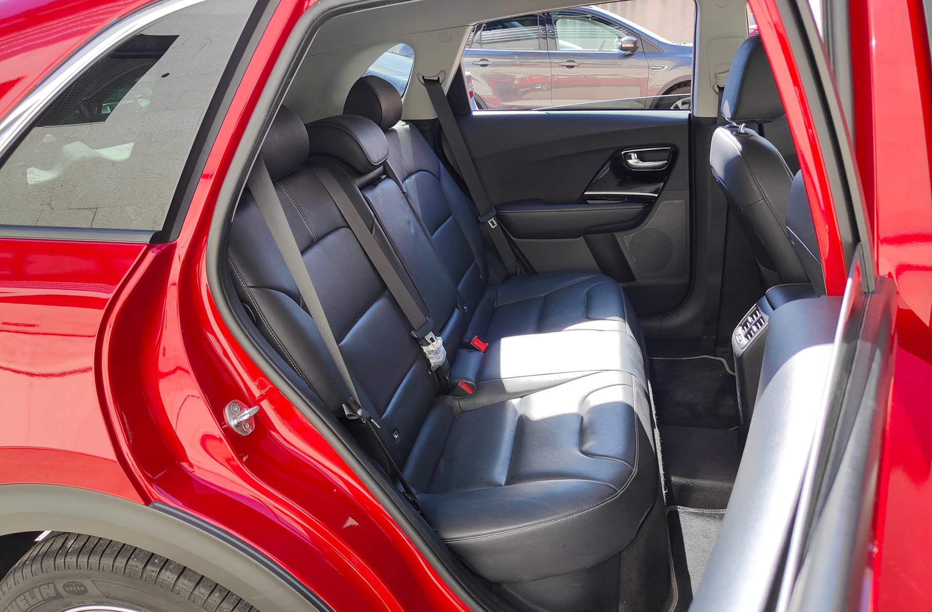 Kia Niro 1.6 GDi PHEV Híbrido Emotion - foto 19