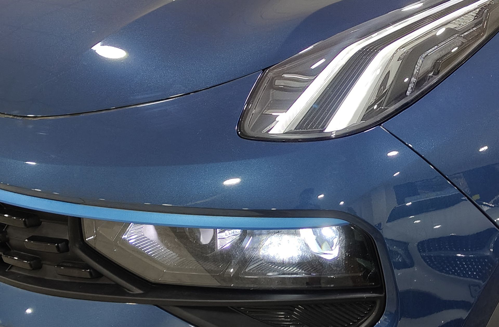 Lynk & Co 01 1.5 PHEV - foto 18