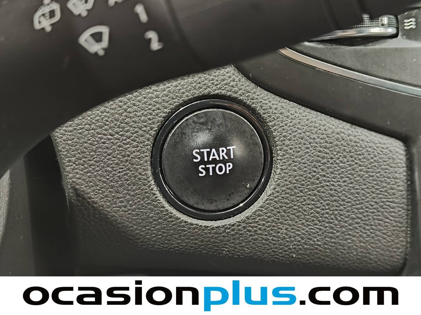 Foto Renault Mégane Renault Megane Zen TCe (140 CV) GPF