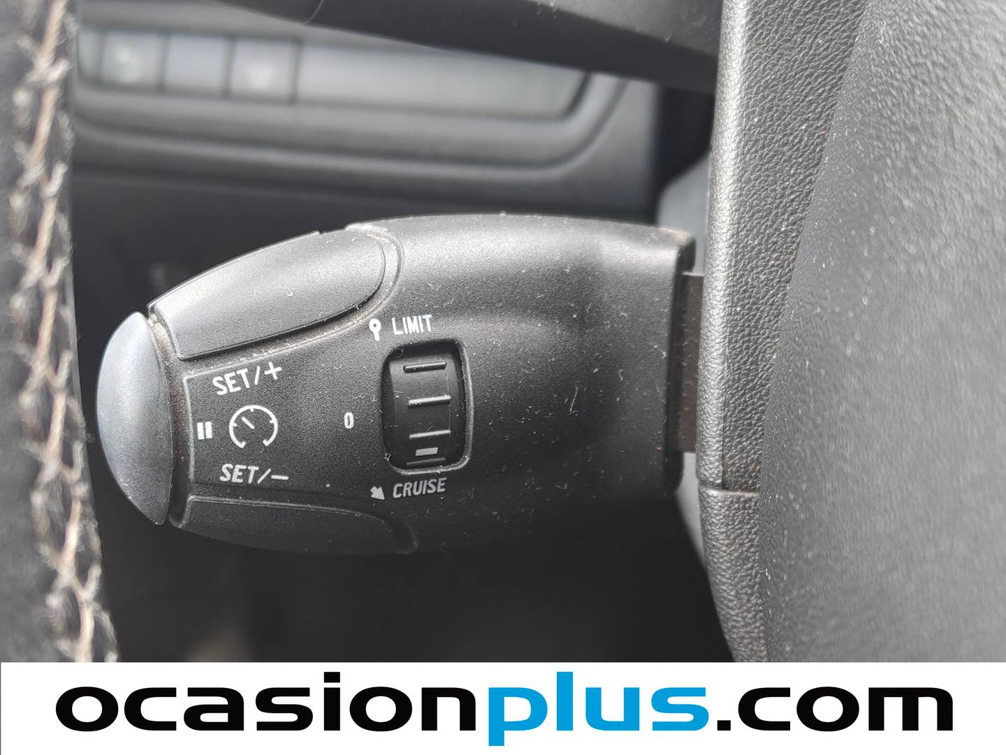 Acabados Peugeot 2008 Peugeot 2008 PureTech 110 S&S Allure EAT6  (110 CV)