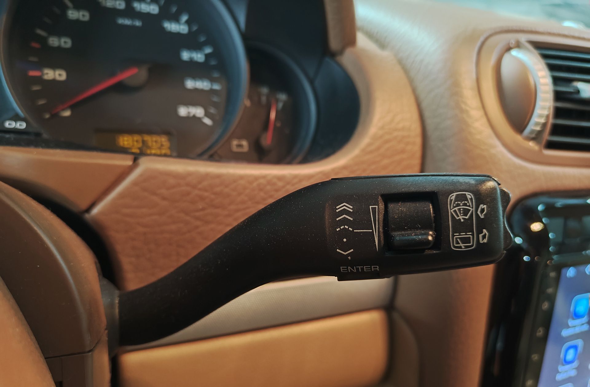 Porsche Cayenne - foto 30