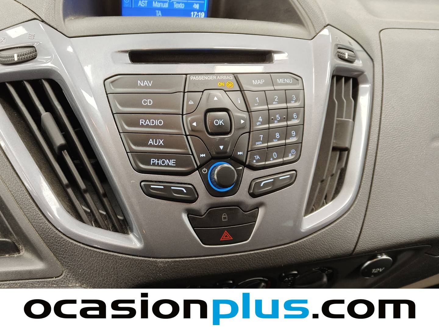 Foto Ford Tourneo Custom Ford Tourneo Custom 2.2 TDCI 300 L1 Titanium 8 Plazas (125 CV)