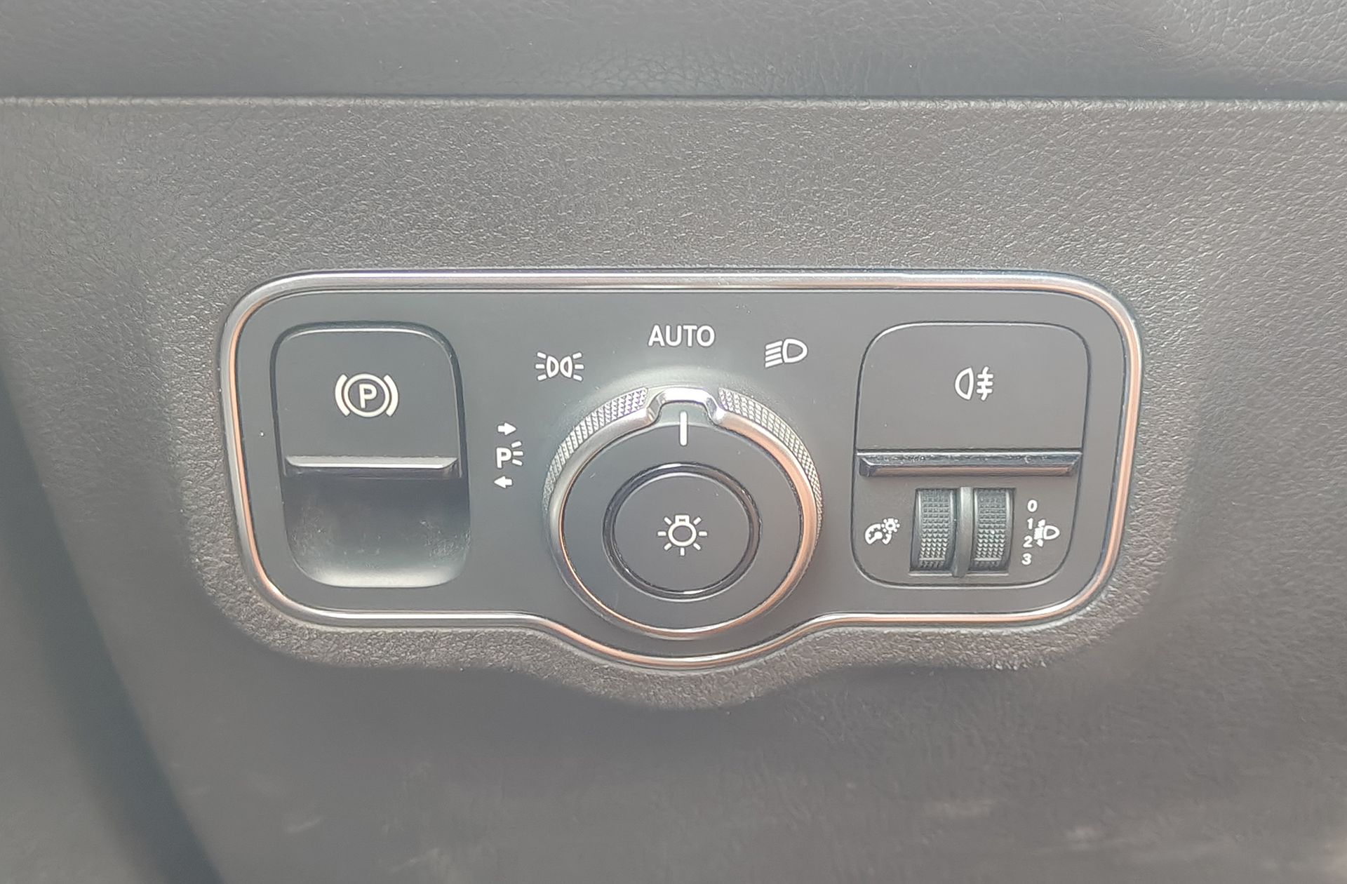 Mercedes-Benz GLB 180 - foto 34