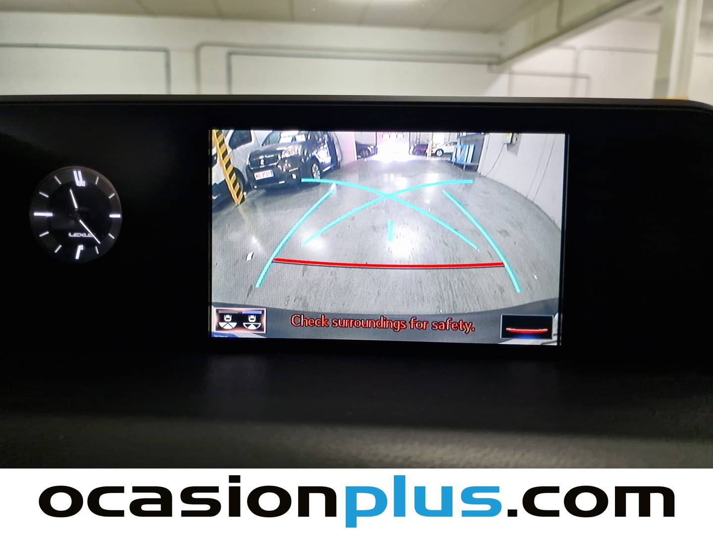 Equipamiento del Lexus UX Lexus UX 250h Business 2WD (184 CV)
