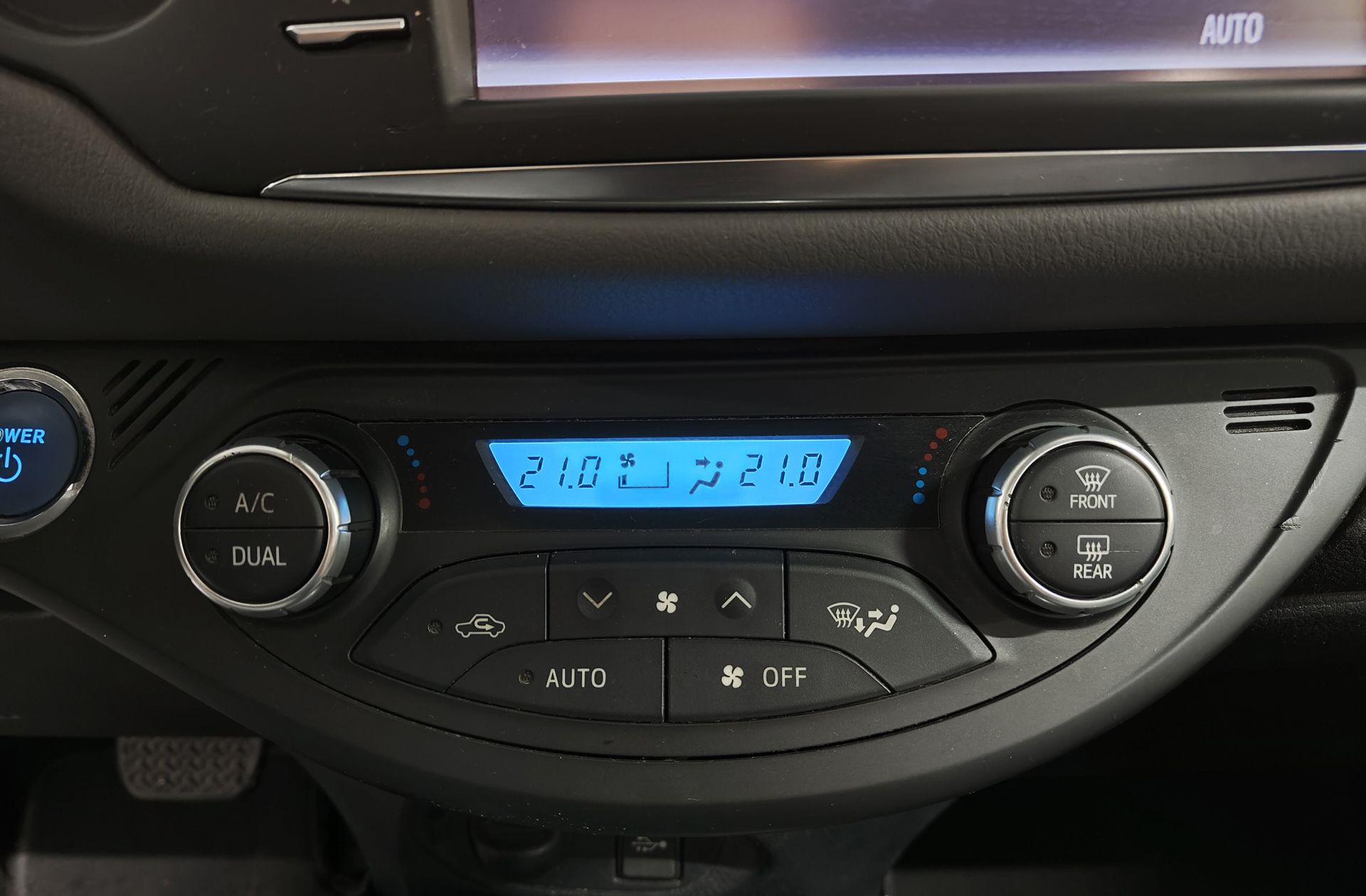 Toyota Yaris 1.5 Hybrid Active - foto 32