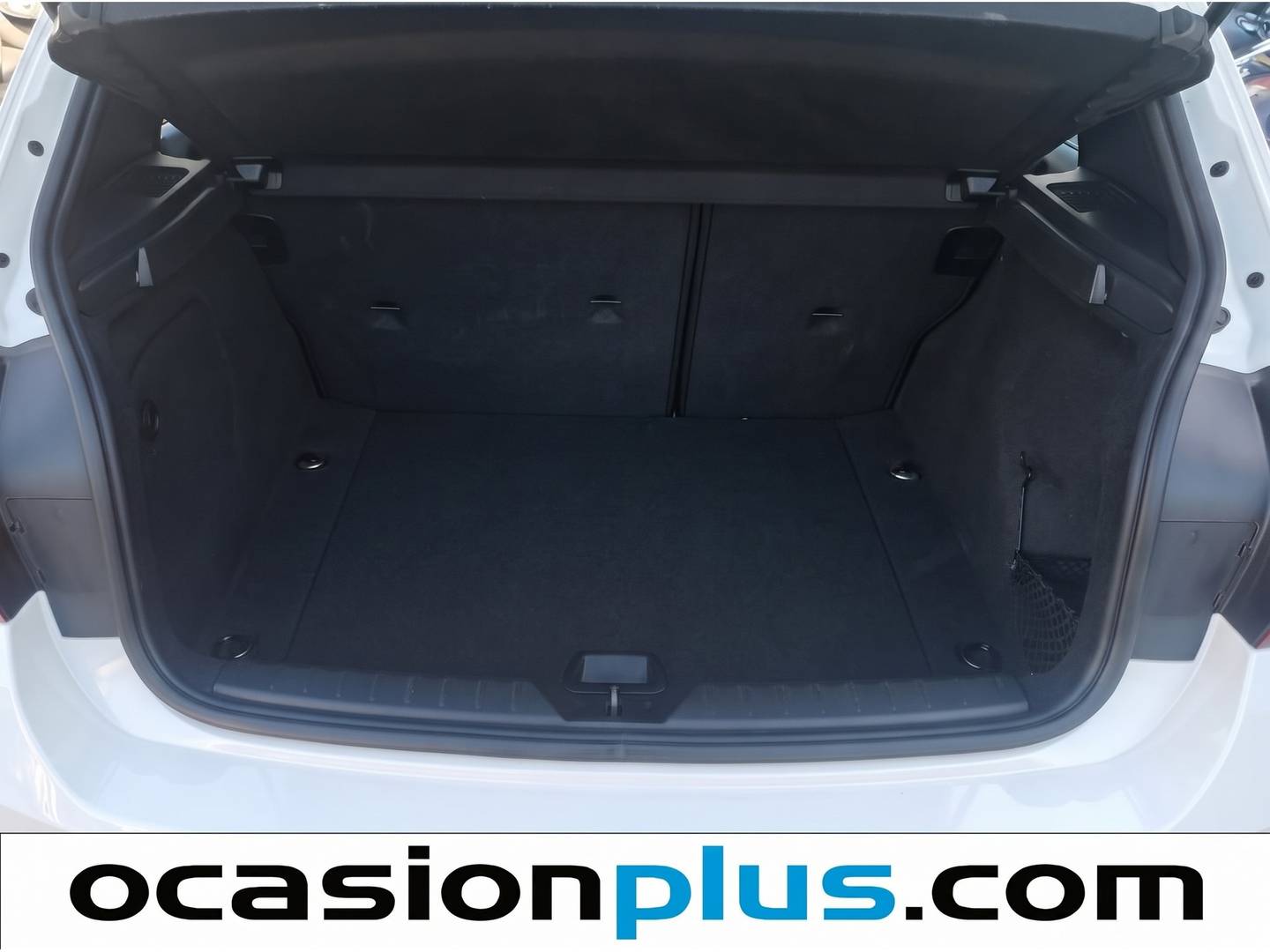 Fotos maletero BMW Serie 1 BMW Serie 1 118d (150 CV)Pack M