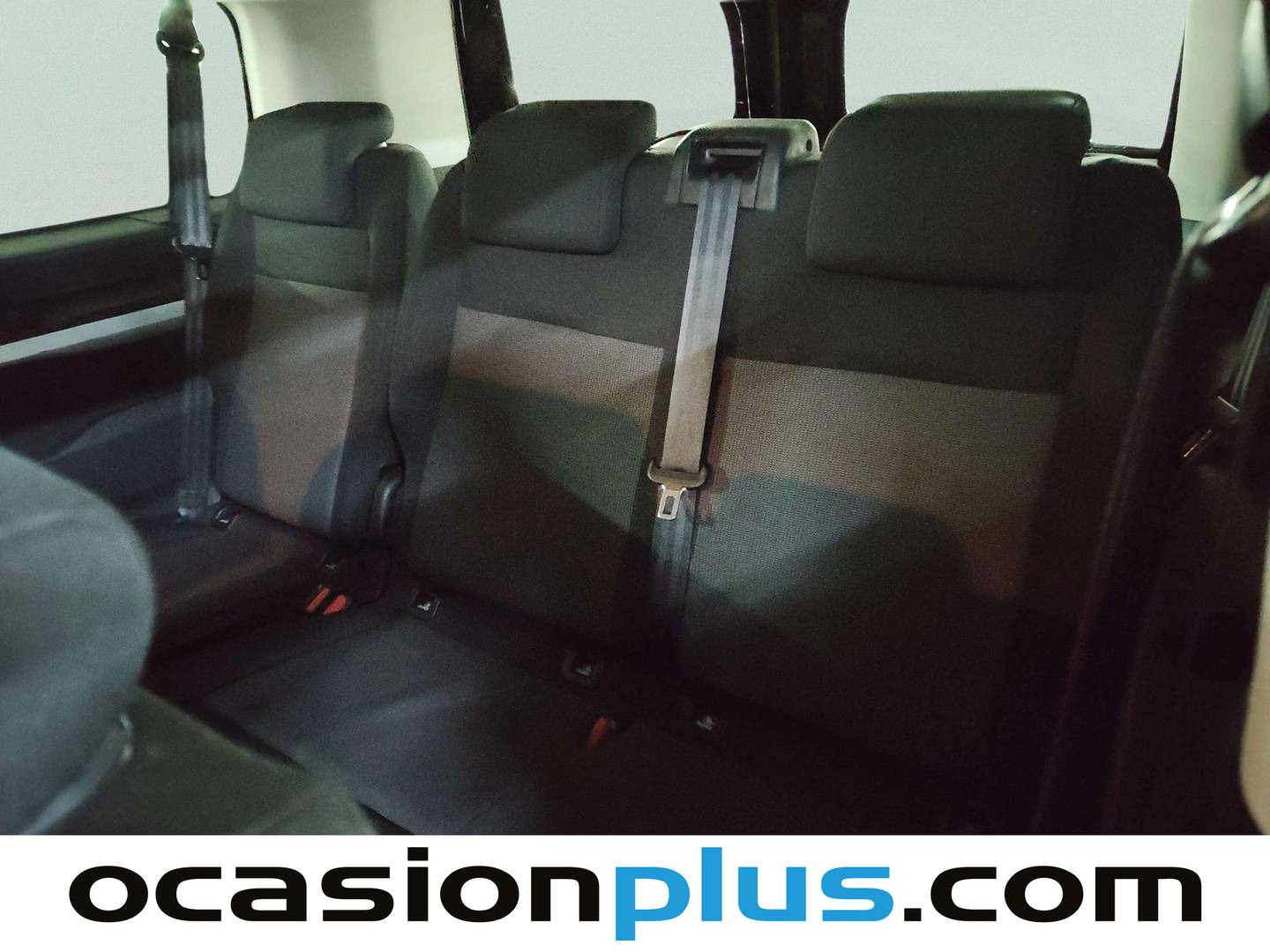 Extras y acabados del Toyota Proace Verso Toyota Proace Verso 1.5D VX Shuttle L2 (120 CV)