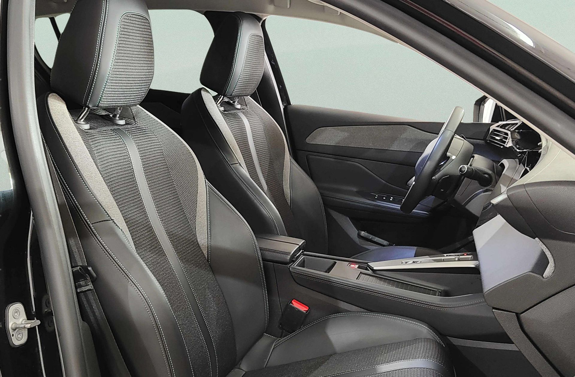 Peugeot 308 PureTech 130 Allure EAT8 - foto 21