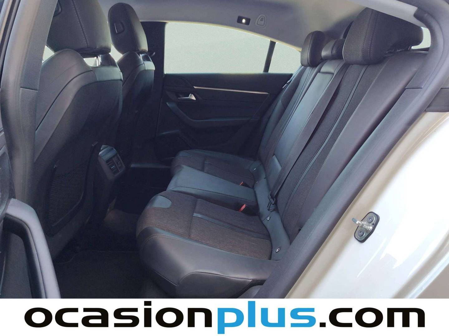 Foto asientos traseros Peugeot 508 Peugeot 508 PureTech 180 S&S Allure EAT8 (180 CV)