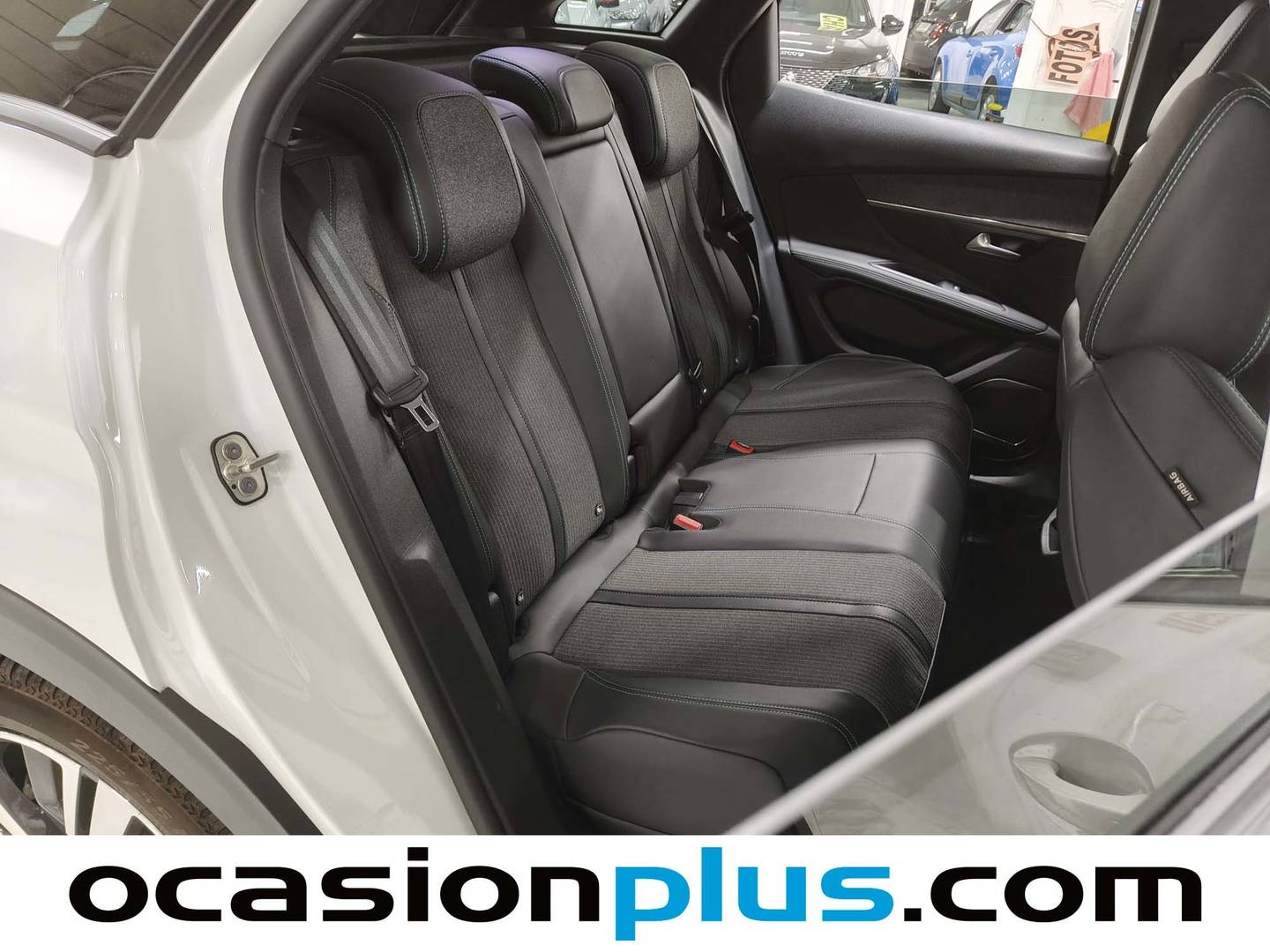 Foto Peugeot 3008 Hybrid Peugeot 3008 Hybrid 300 Allure Pack e-EAT8 (300 CV)