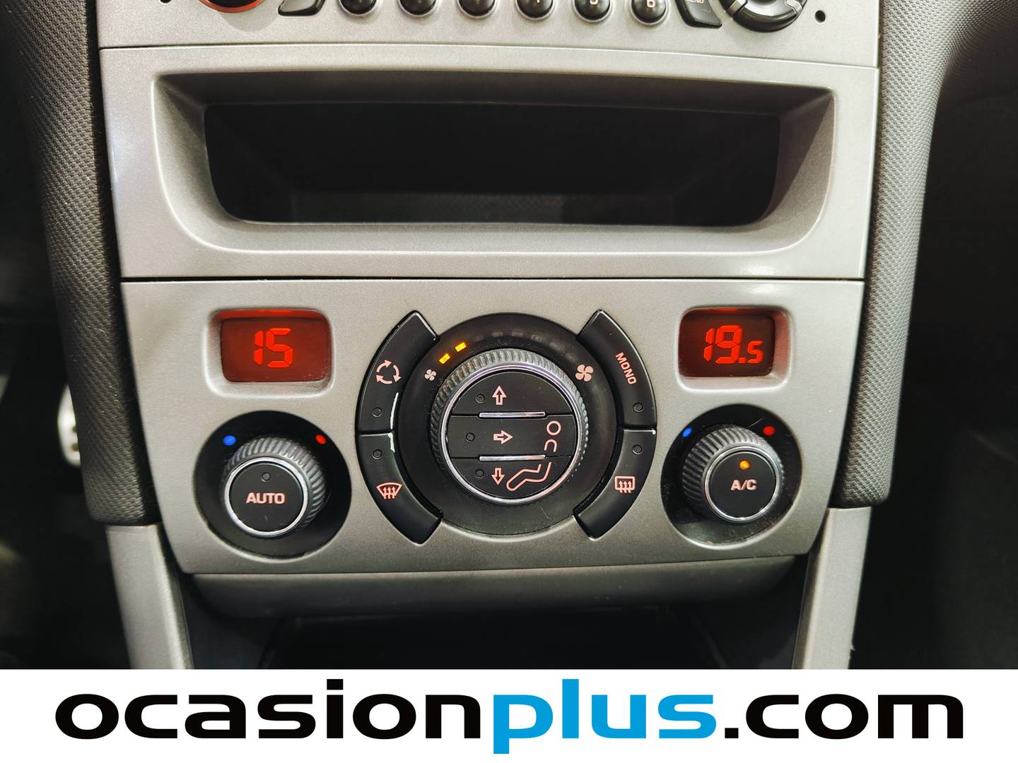 Equipamiento del Peugeot 308 Peugeot 308 SW 1.6 VTi Sportium  (120 CV)