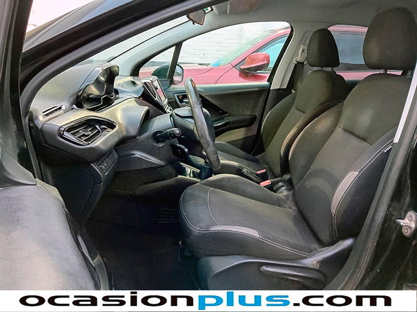 Foto asientos delanteros Peugeot 208 Peugeot 208 5P ACTIVE 1.2L PureTech  (82 CV)