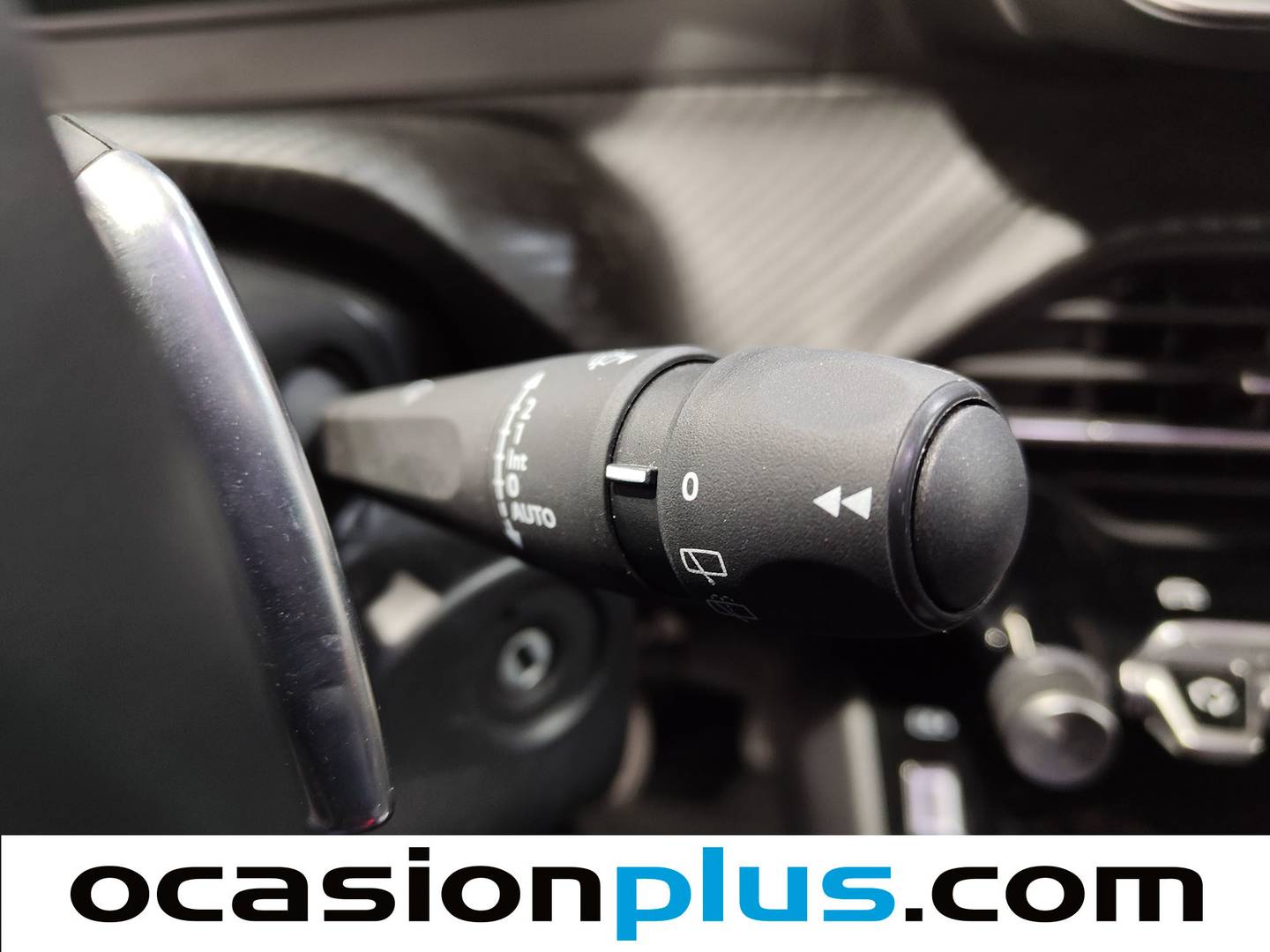 Foto Peugeot 2008 Peugeot 2008 Allure Hybrid eDCS6  (136 CV)