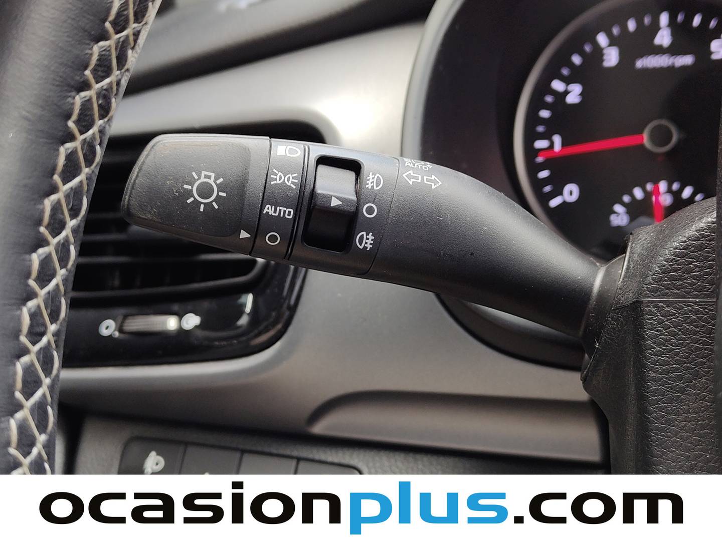 Paquetes del KIA Stonic KIA Stonic 1.0 T-GDi Tech DCT (120 CV)