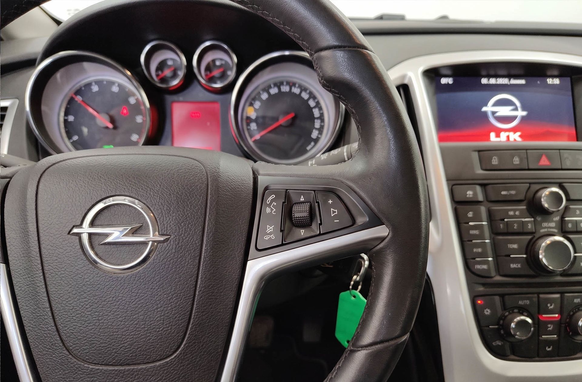 Opel Astra 1.7 CDTI Selective - foto 34