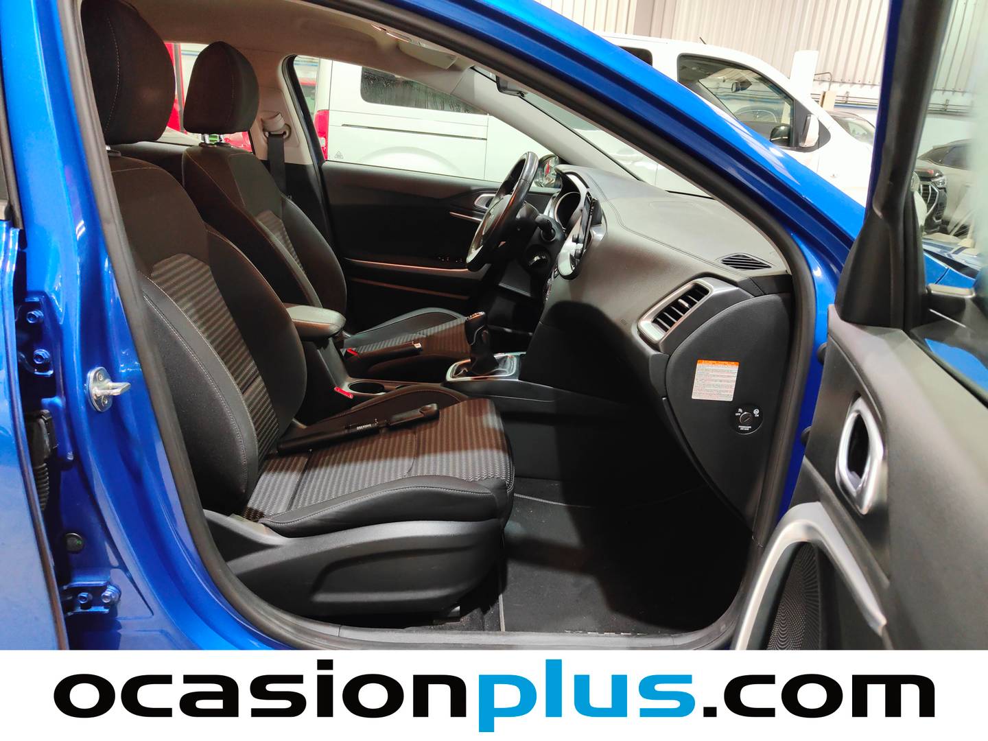 KIA XCeed KIA XCeed 1.5 MHEV iMT Drive (160 CV) manual