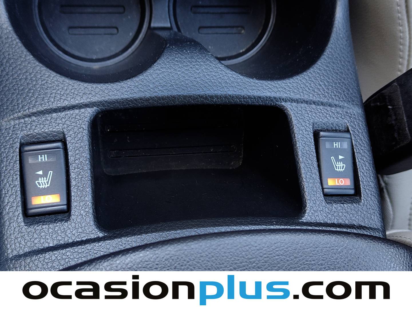 Equipamiento del Nissan QASHQAI Nissan Qashqai 1.6 dCi Tekna Premium 4x2 XTronic (130 CV)
