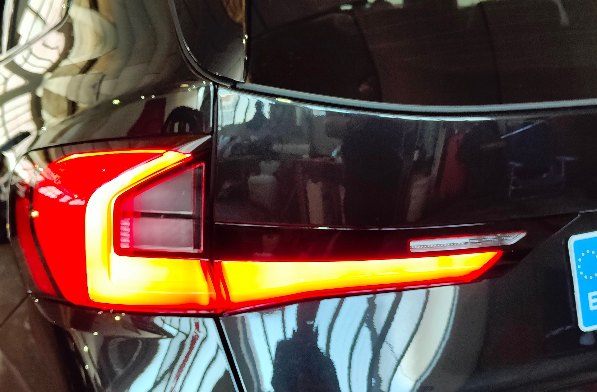 BMW iX1 eDrive20 - foto 19
