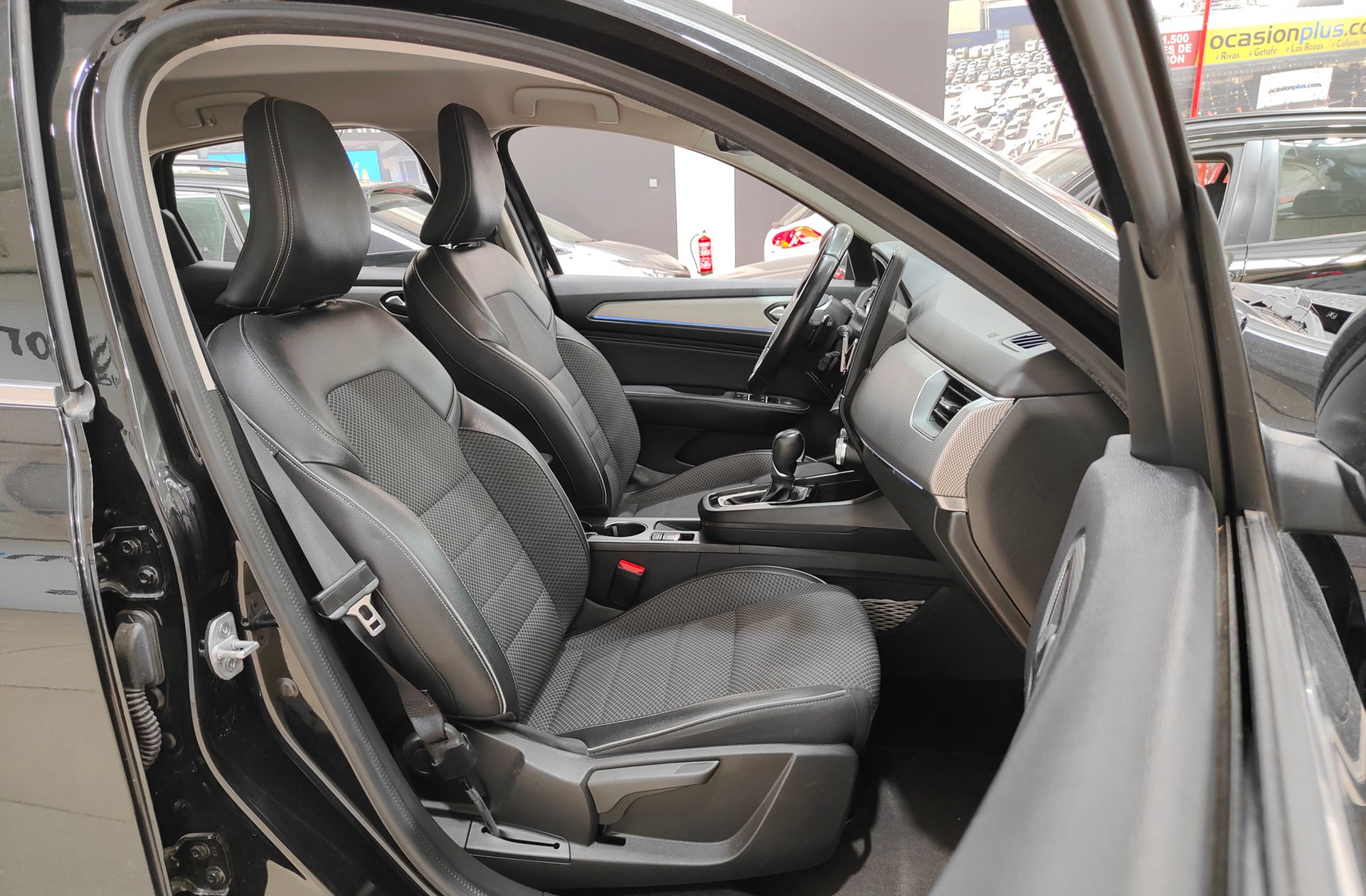 Renault Arkana Zen TCe 140 Mild Hybrid EDC - foto 19