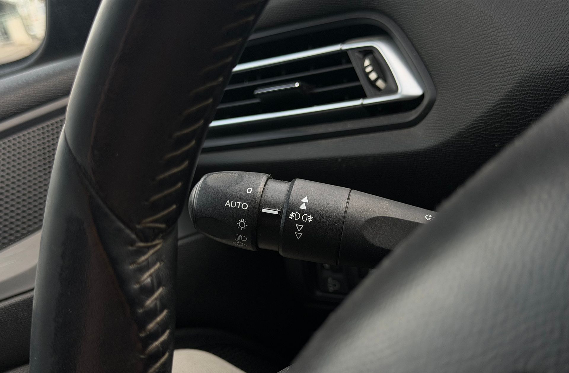 Peugeot 308 BlueHDi 120 Style - foto 20