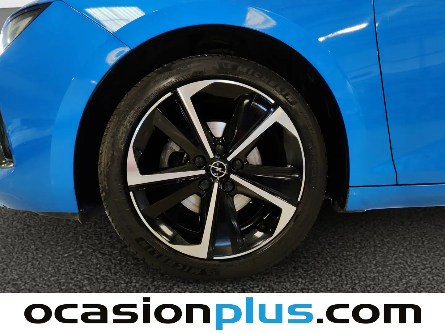 Foto Opel Astra Opel Astra 1.2 Turbo XHT GS (130 CV)