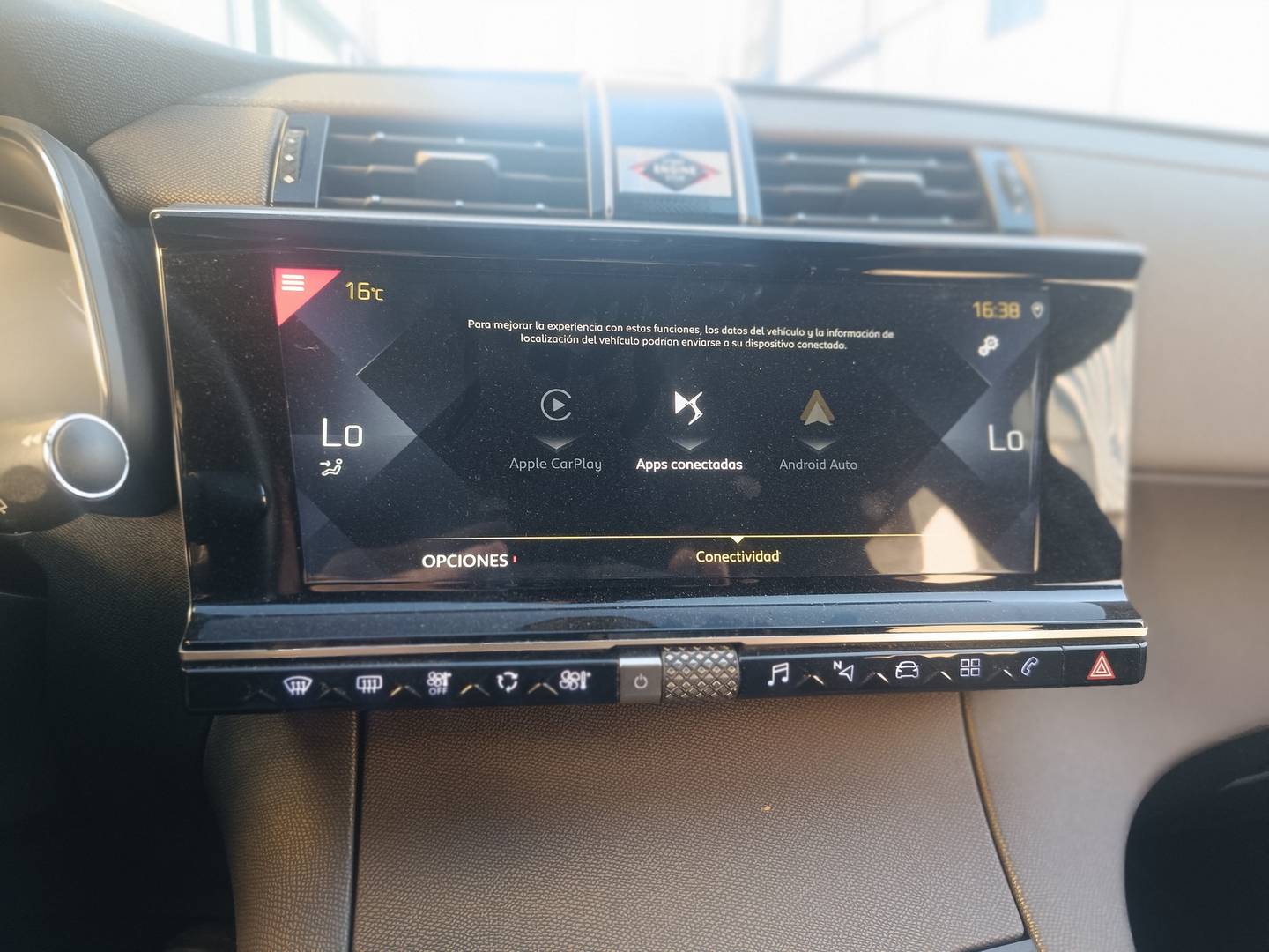 Foto DS DS 7 Crossback DS DS7 Crossback PureTech 130 Bastille+ AT (131 CV)