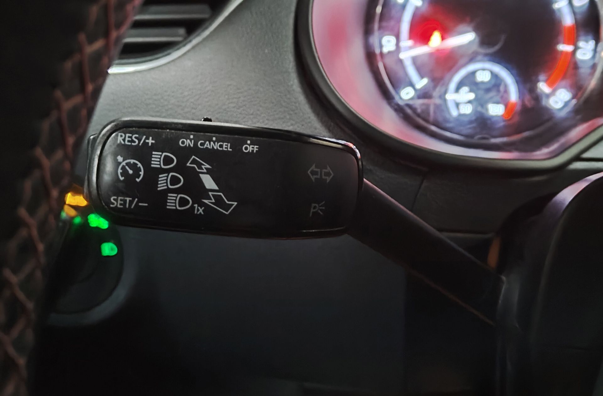 Škoda Octavia Combi Combi 2.0 TSI RS DSG - foto 29